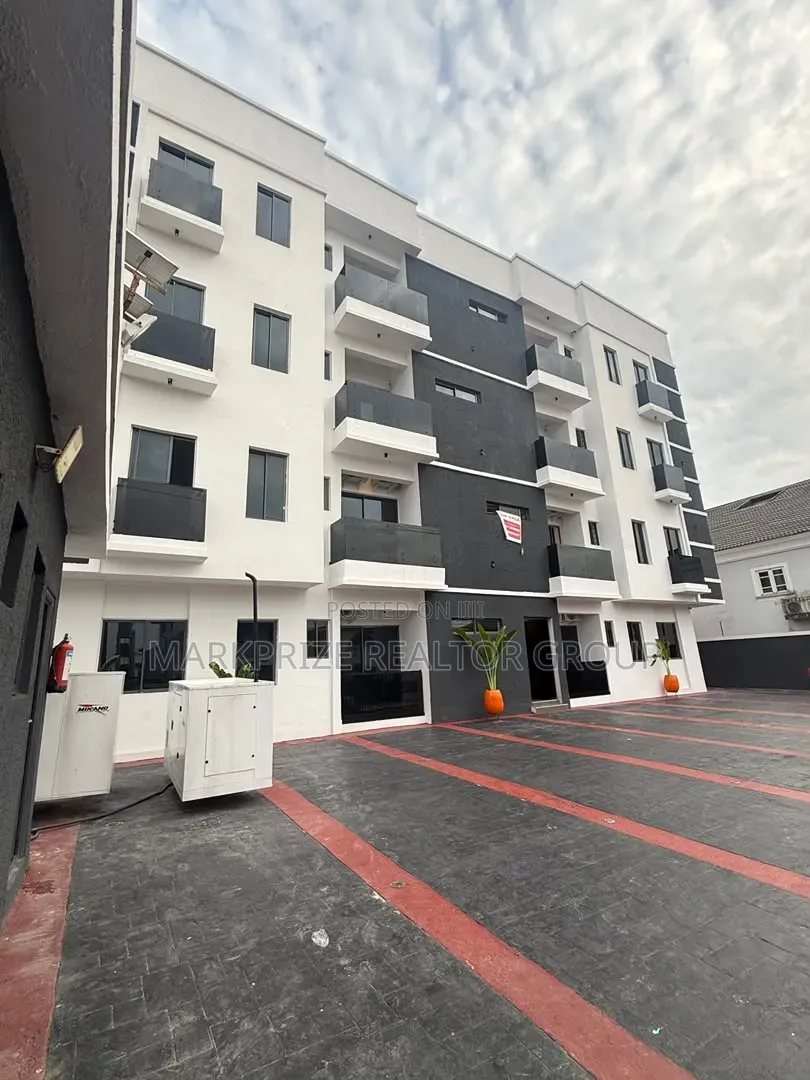 3bdrm Apartment in Lekki Phase 1 for sale