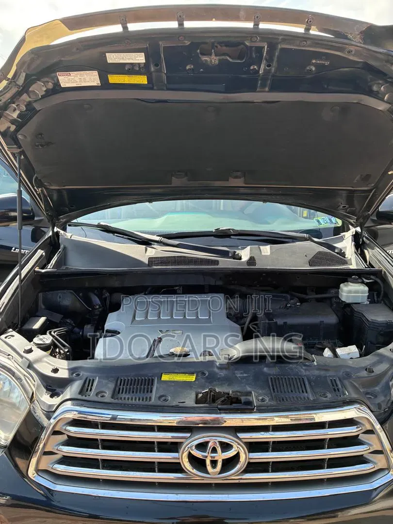 Toyota Highlander Limited 2010 Black
