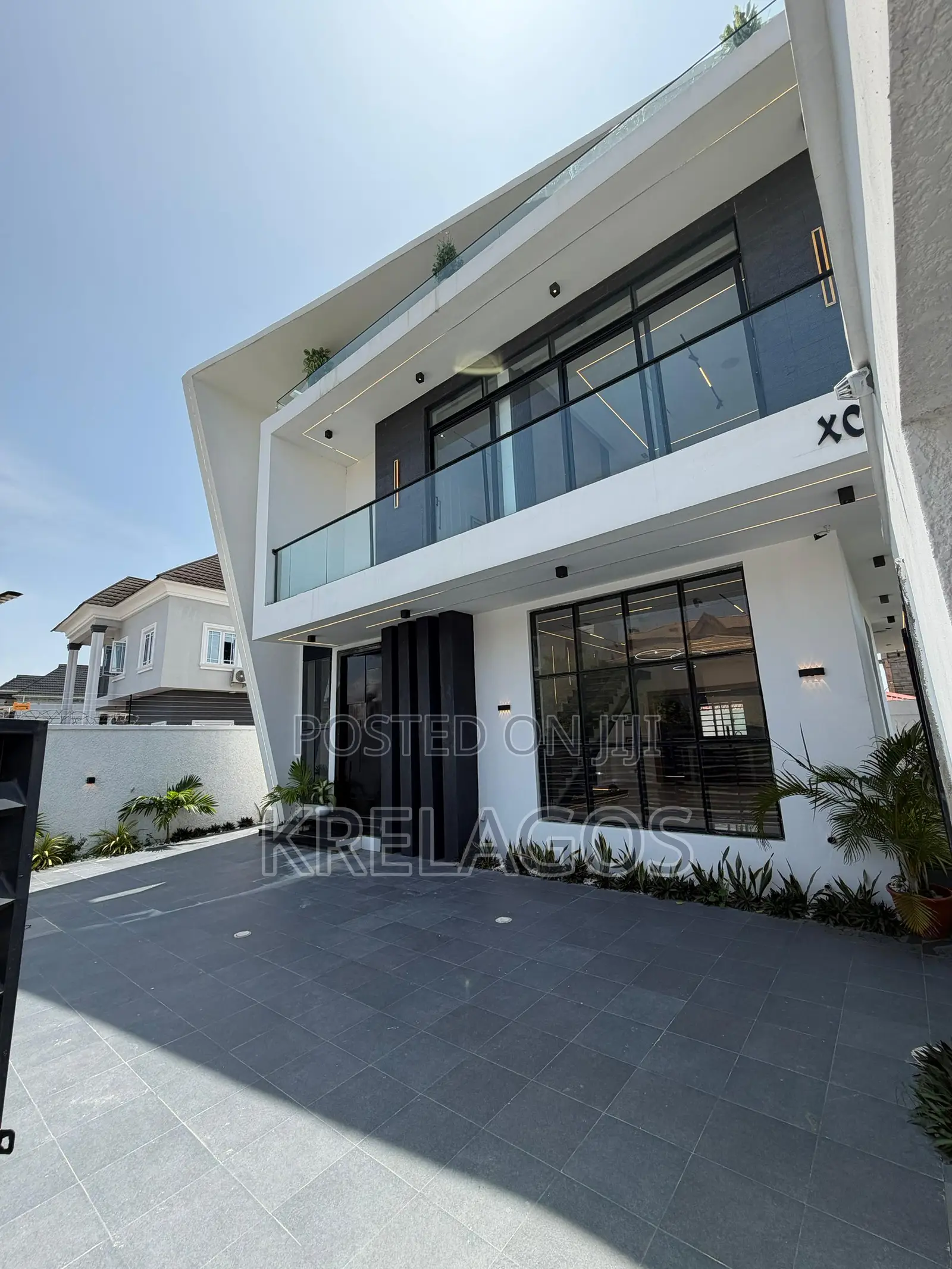 5bdrm Duplex in Sangotedo for sale