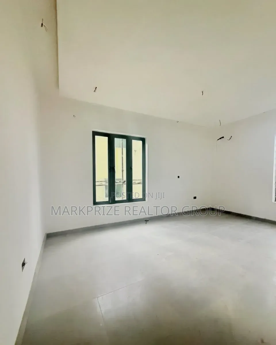 2bdrm Apartment in Maryland Lagos, Anthony Village for sale