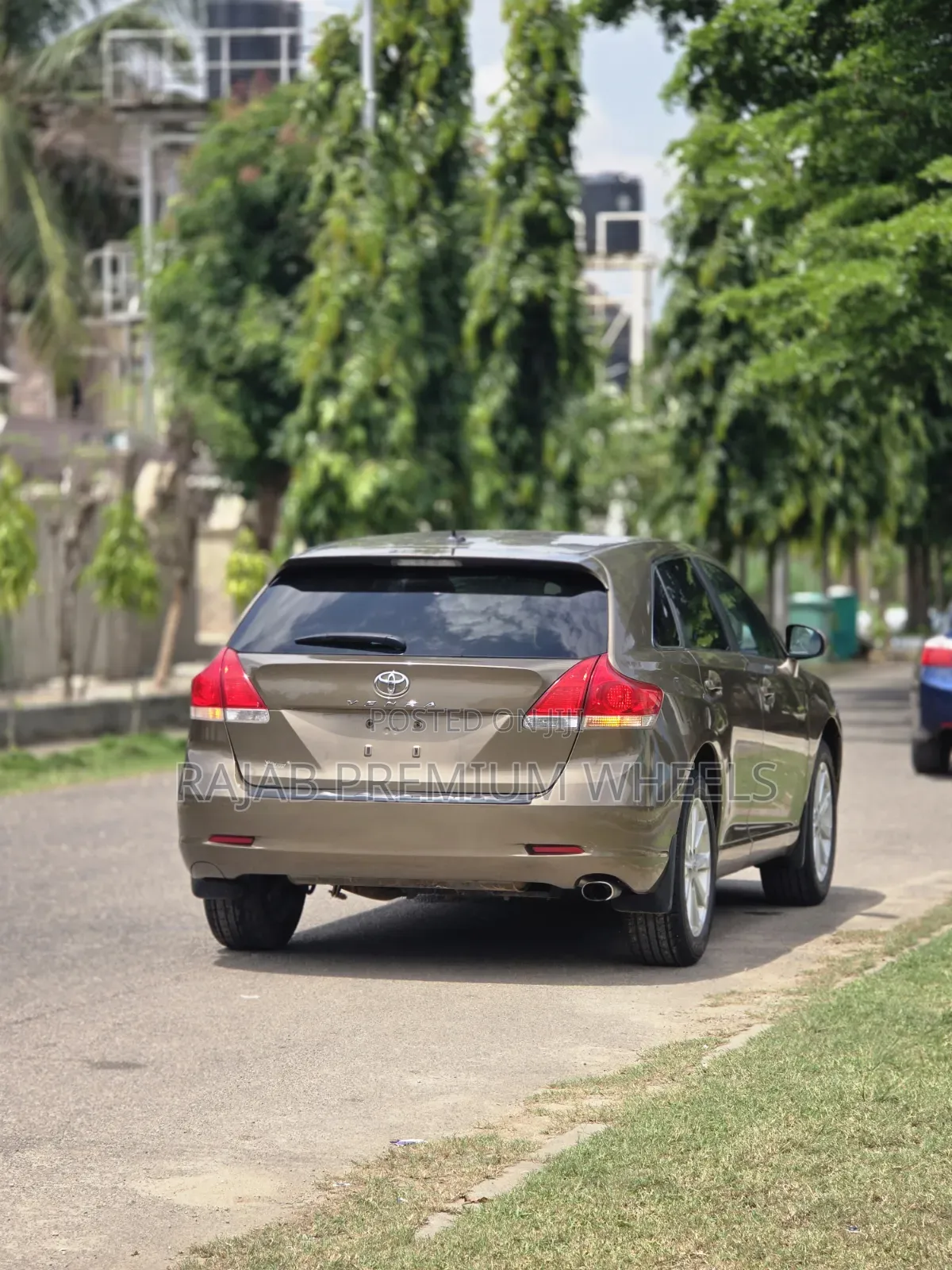 Toyota Venza 2011 Gold