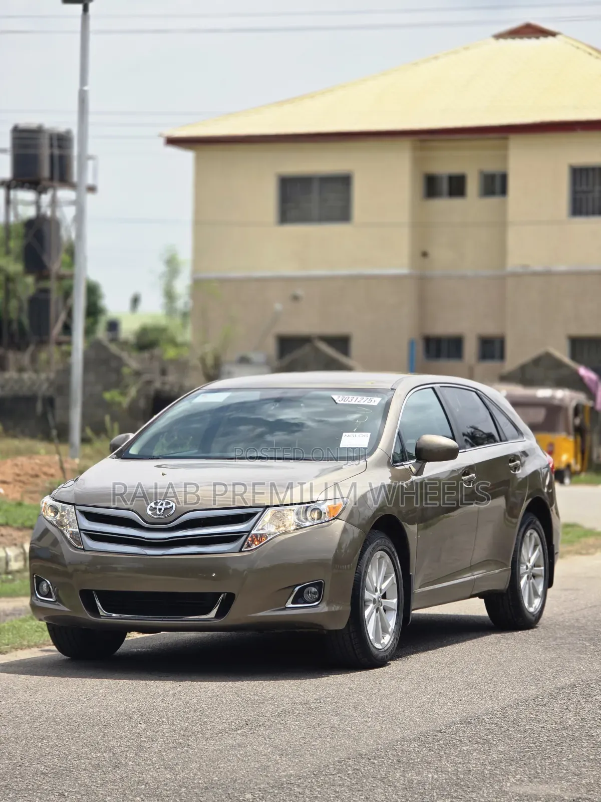 Toyota Venza 2011 Gold