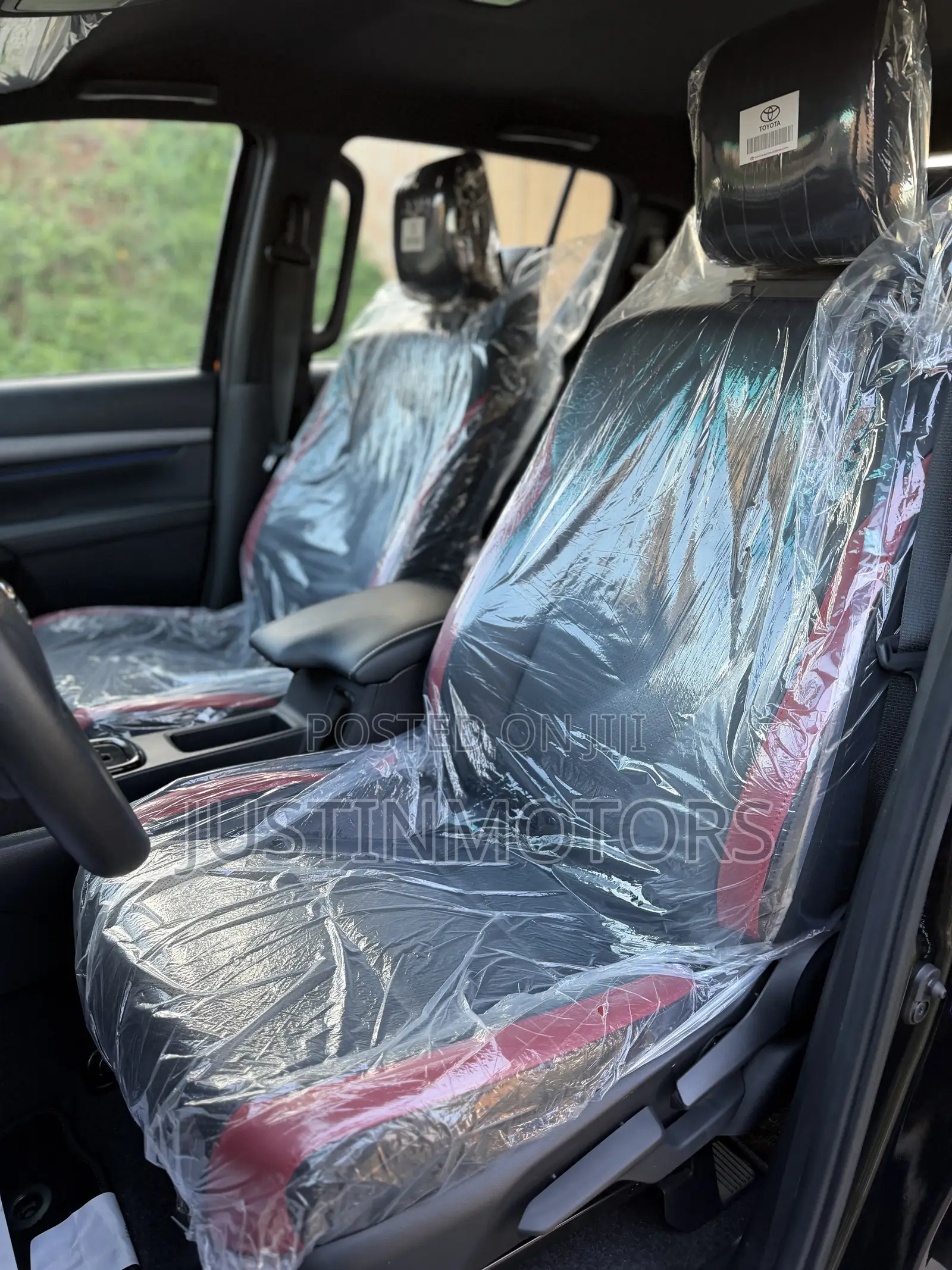 New Toyota Hilux 2023 Black