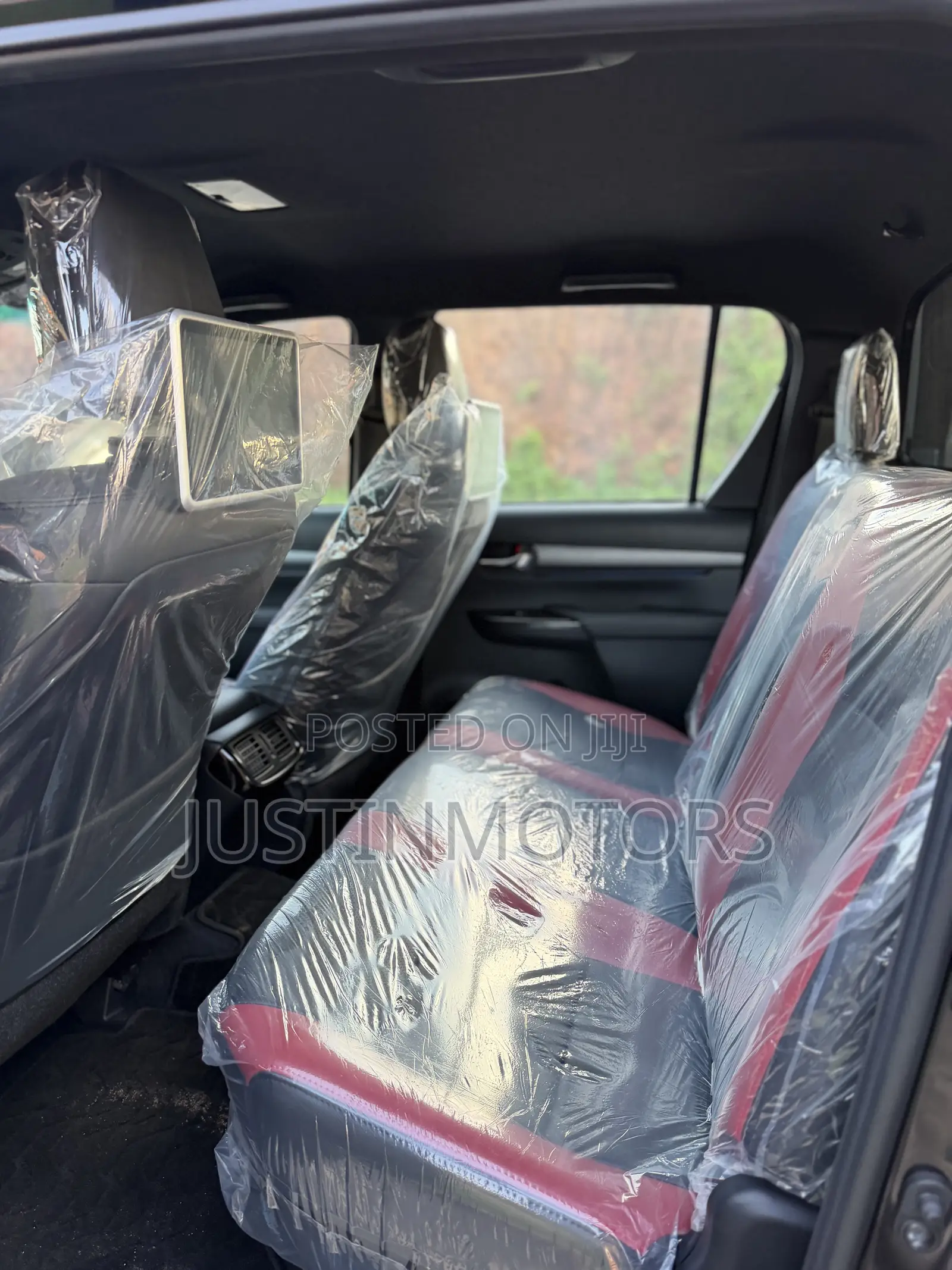 New Toyota Hilux 2023 Black