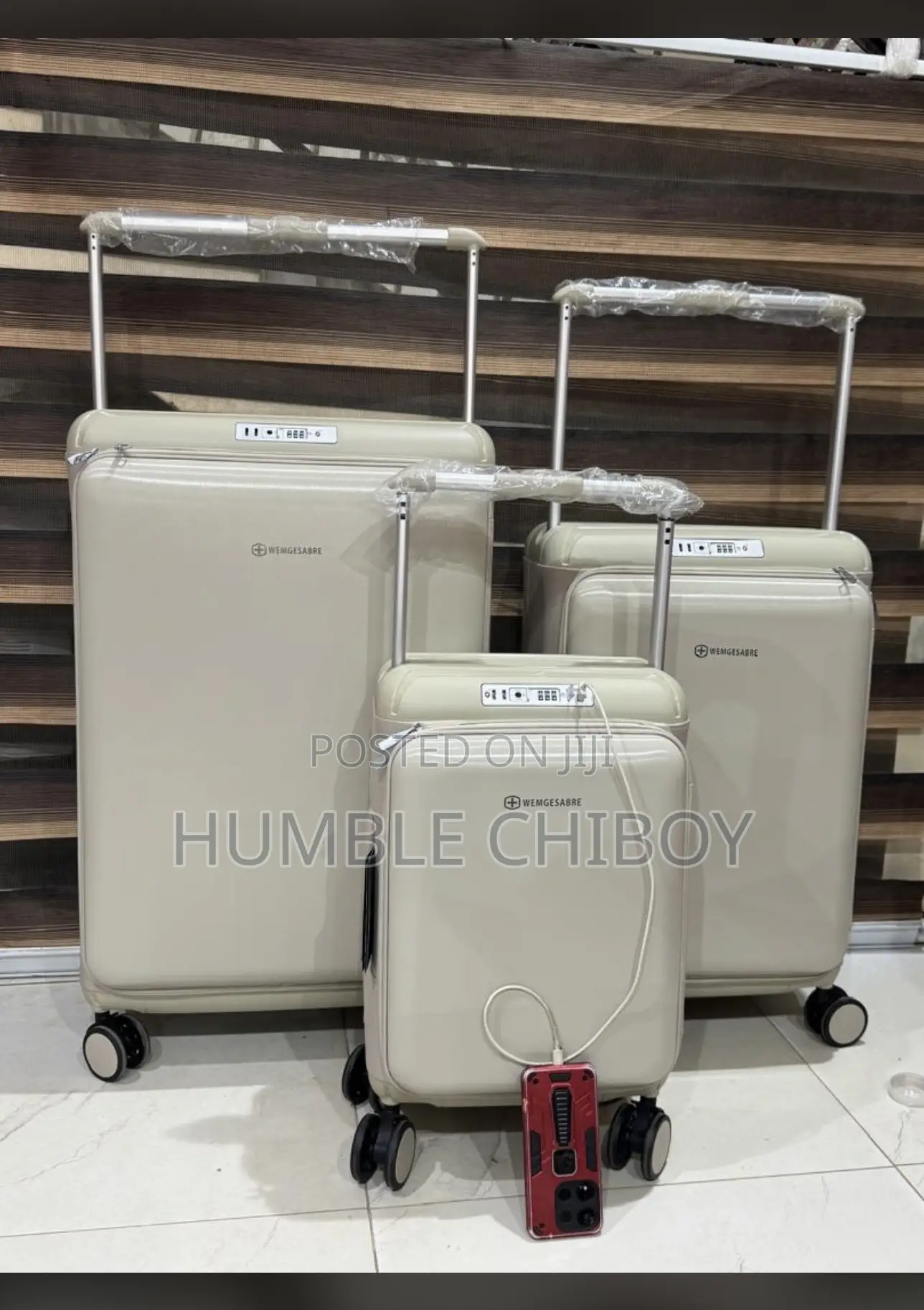 A Set of Alluminium Luggages With Charger