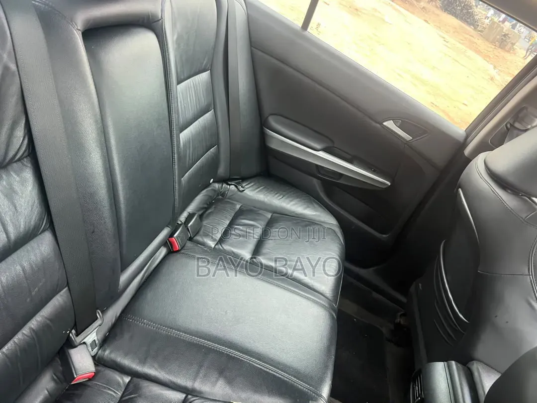 Honda Accord 2.0 Sedan 2012 Gray