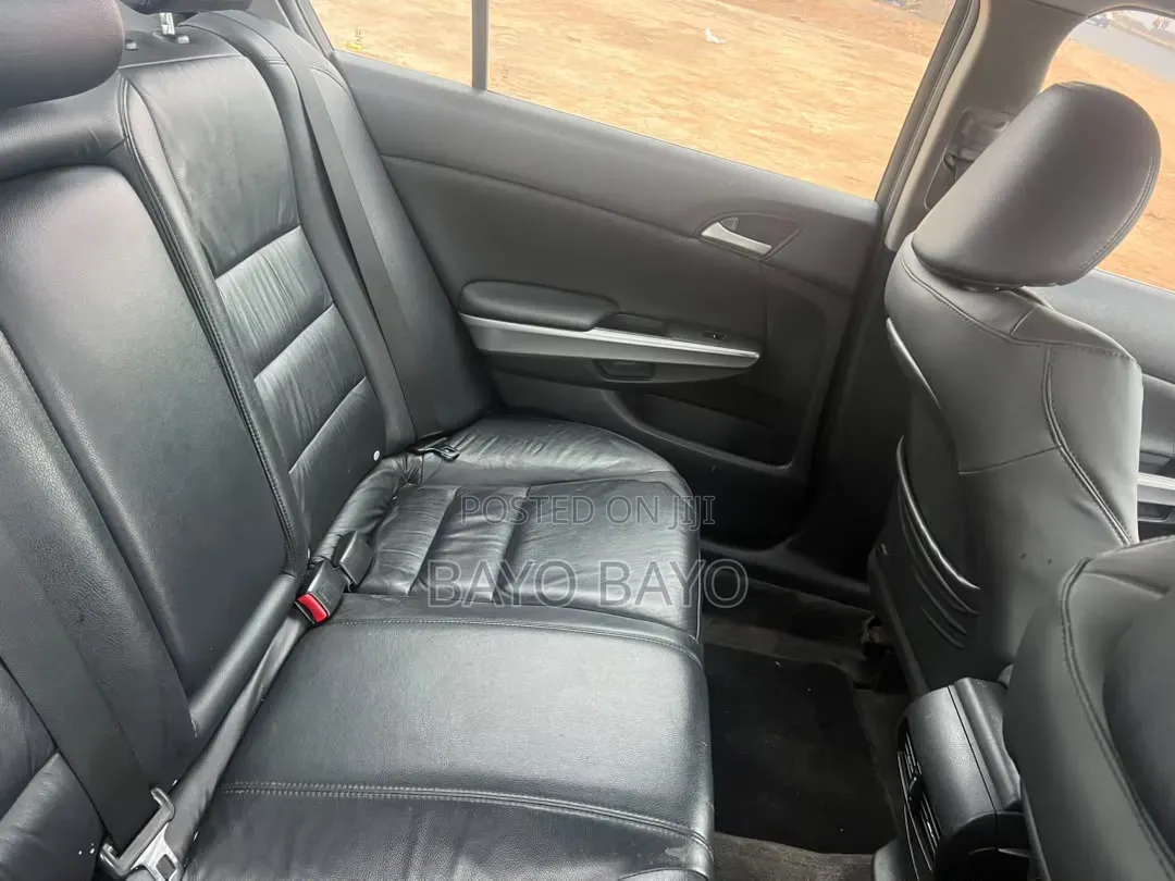 Honda Accord 2.0 Sedan 2012 Gray