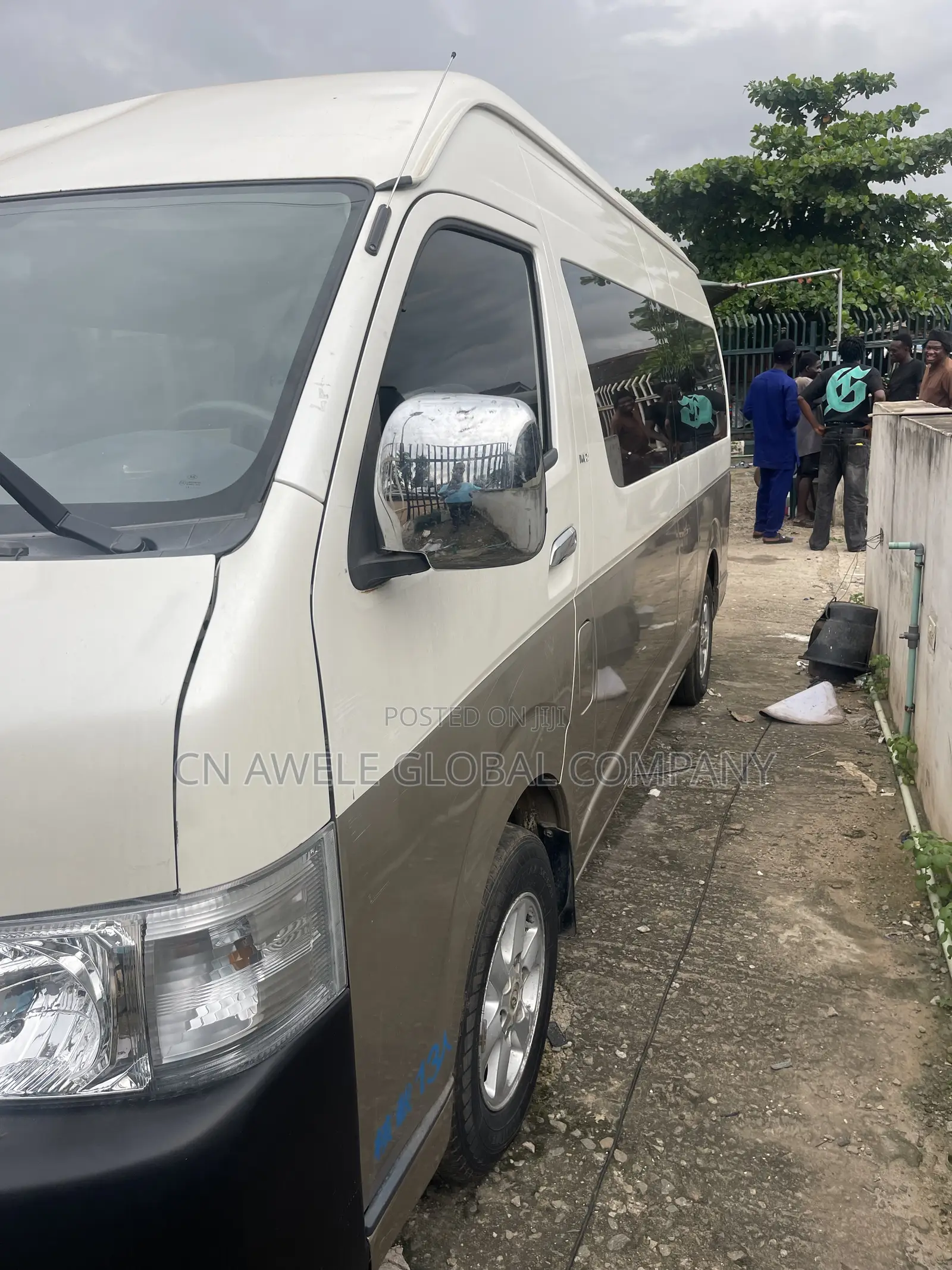 Toyota HiAce 2018 Brown