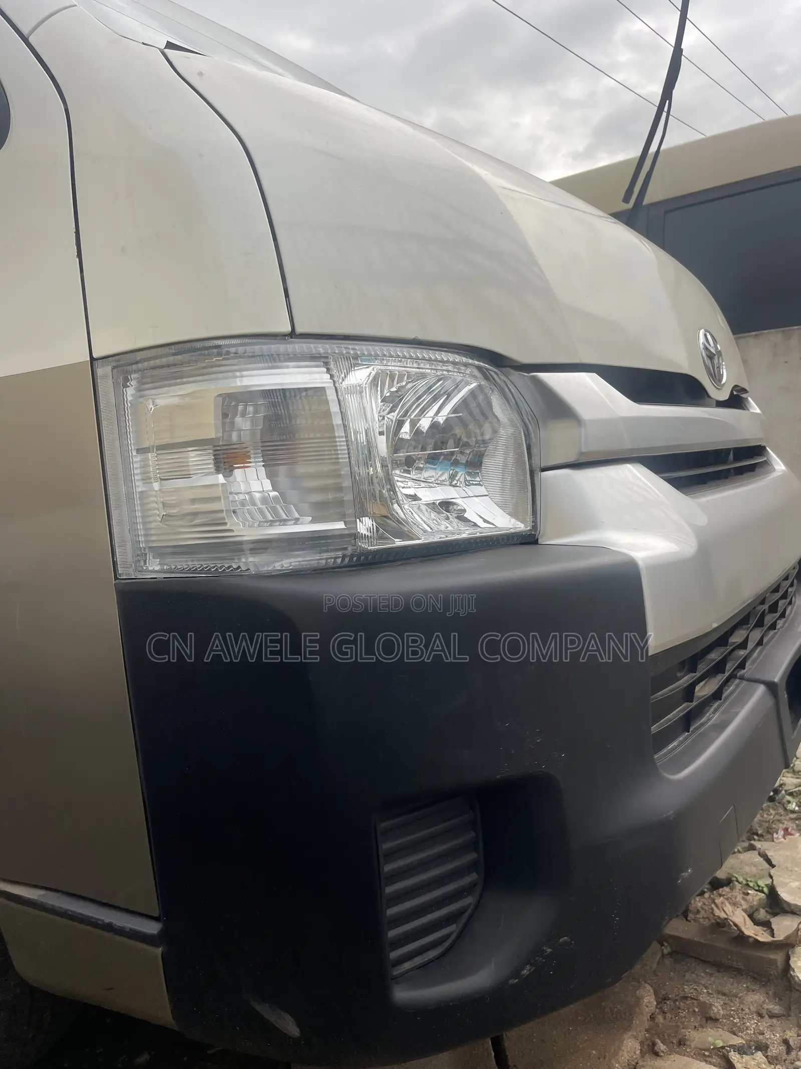 Toyota HiAce 2018 Brown