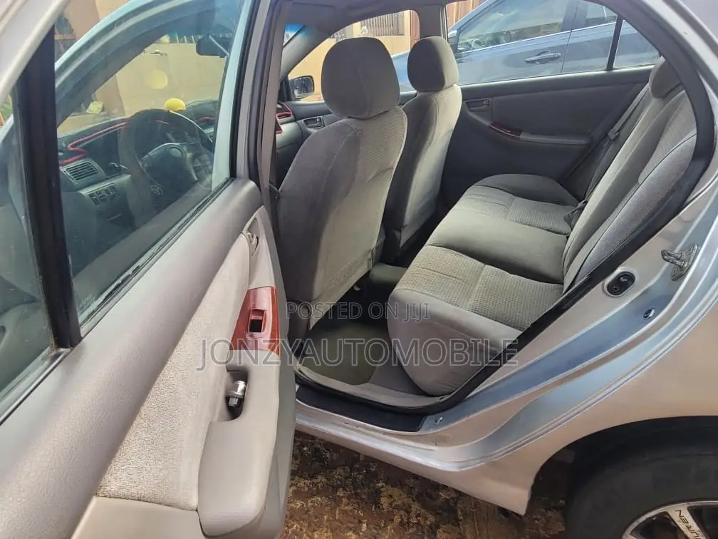 Toyota Corolla 2006 Silver