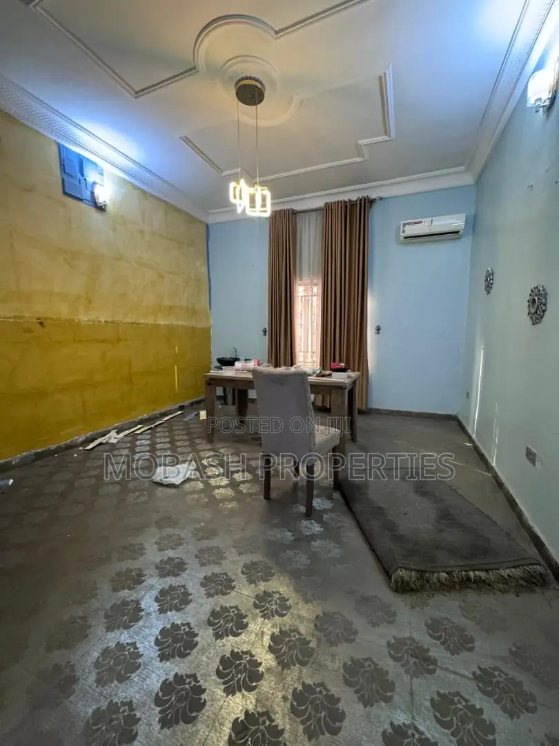 5bdrm Duplex in Kolapo Ishola Gra, Ibadan for rent