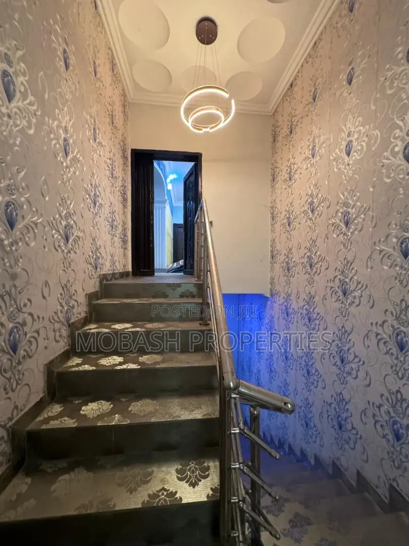 5bdrm Duplex in Kolapo Ishola Gra, Ibadan for rent