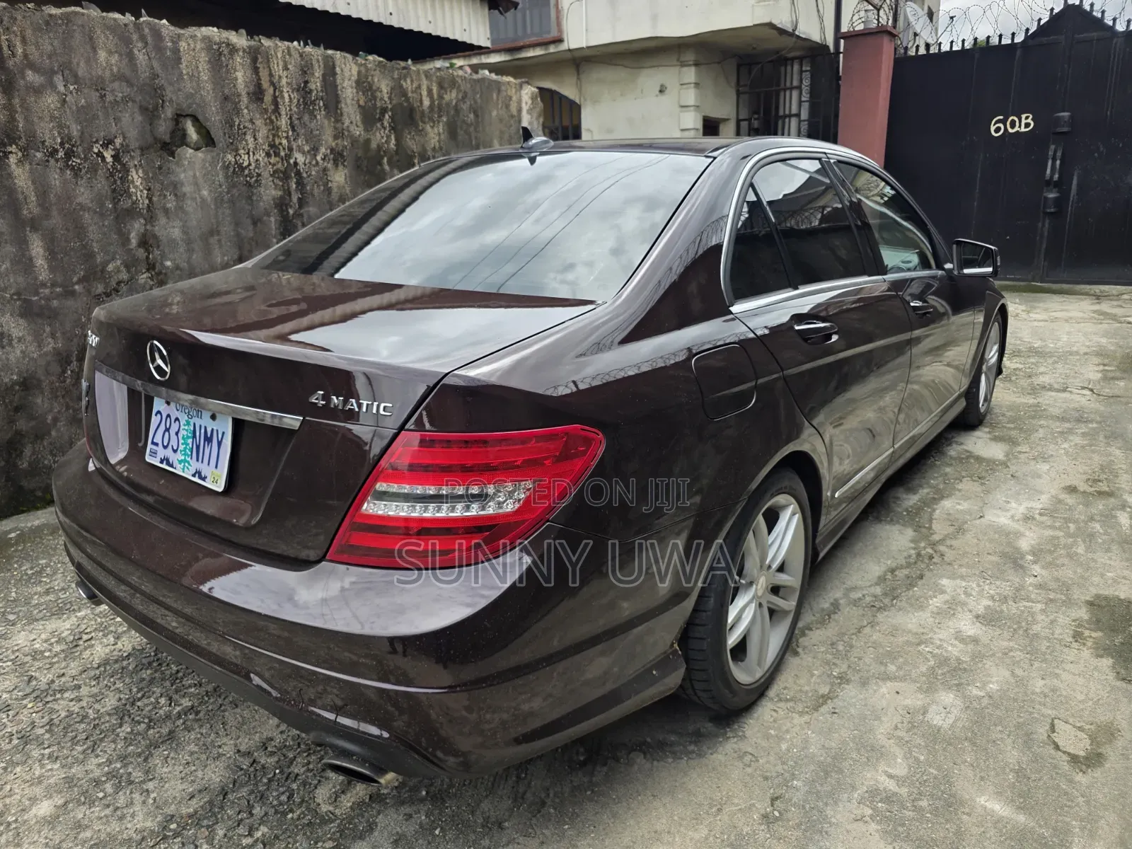 Mercedes-Benz C300 2012 Black