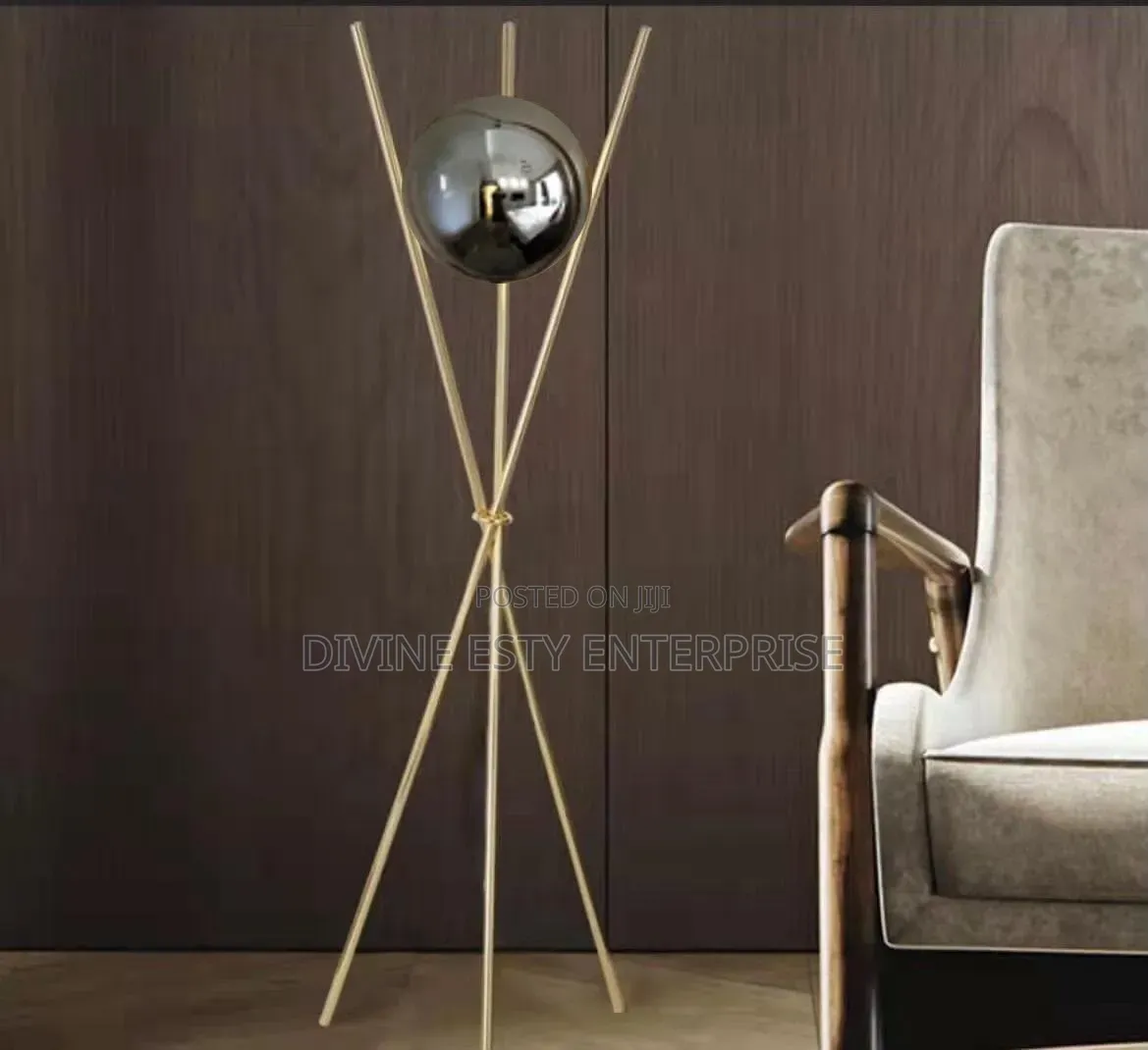 Modern Tripod Floor Lamp