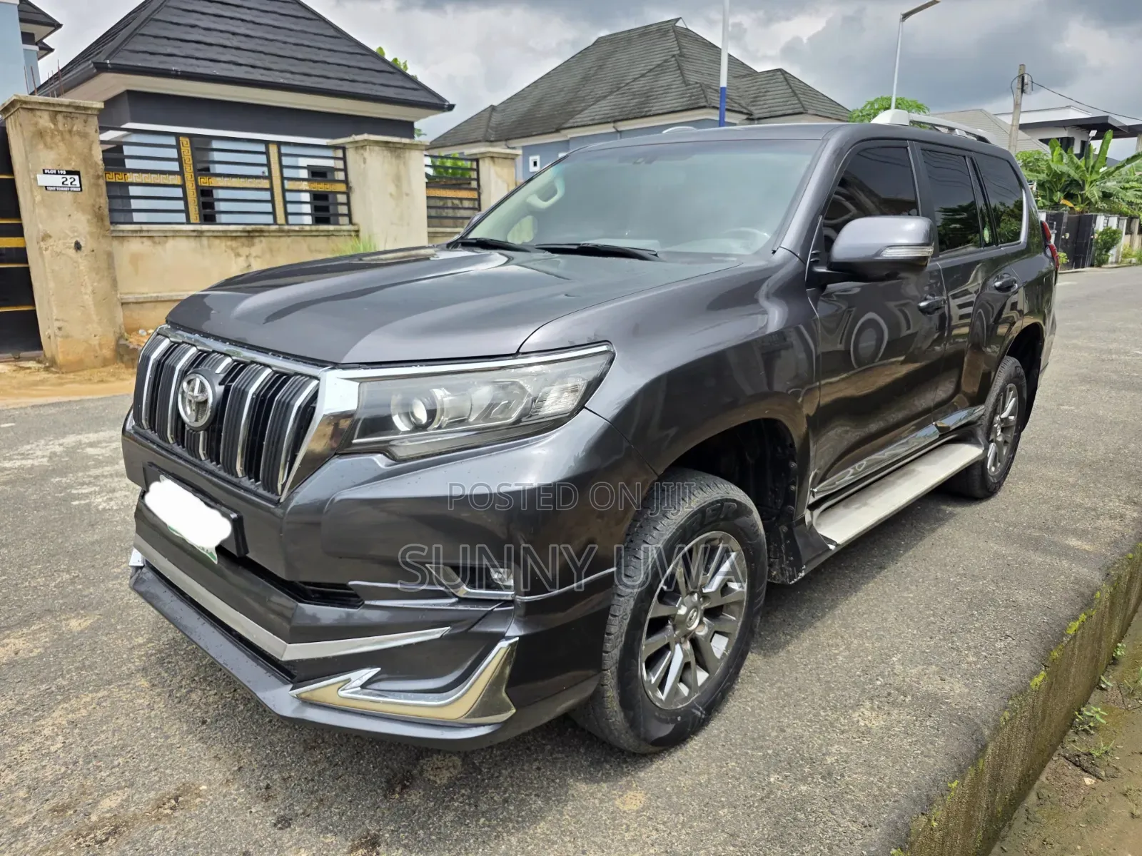 Toyota Land Cruiser 2018 Gray