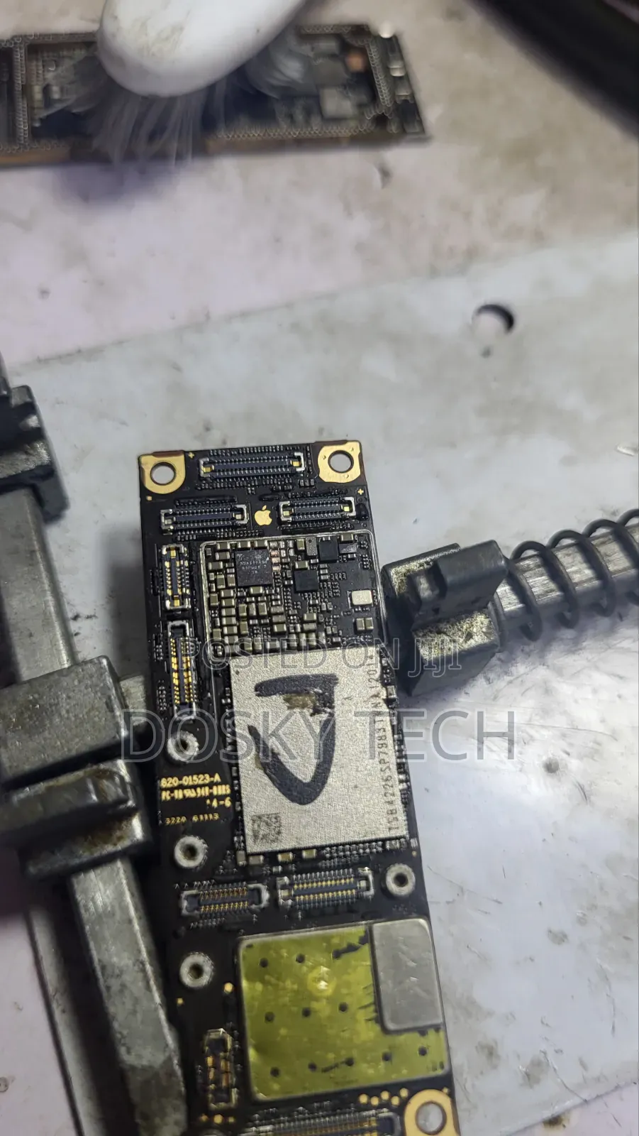 Dosky Tech Smart Phones Repair and Sales Services.