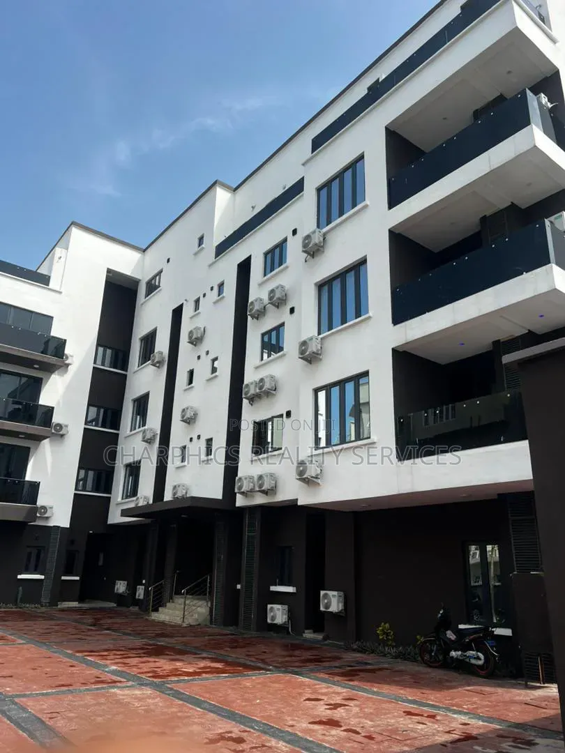 2bdrm Apartment in Lekki Phase 1 for sale