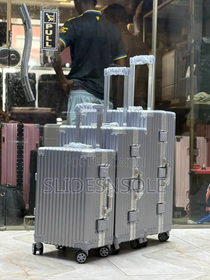 The Urban Traveler Premium Aluminum-Frame Hardshell Luggage Set
