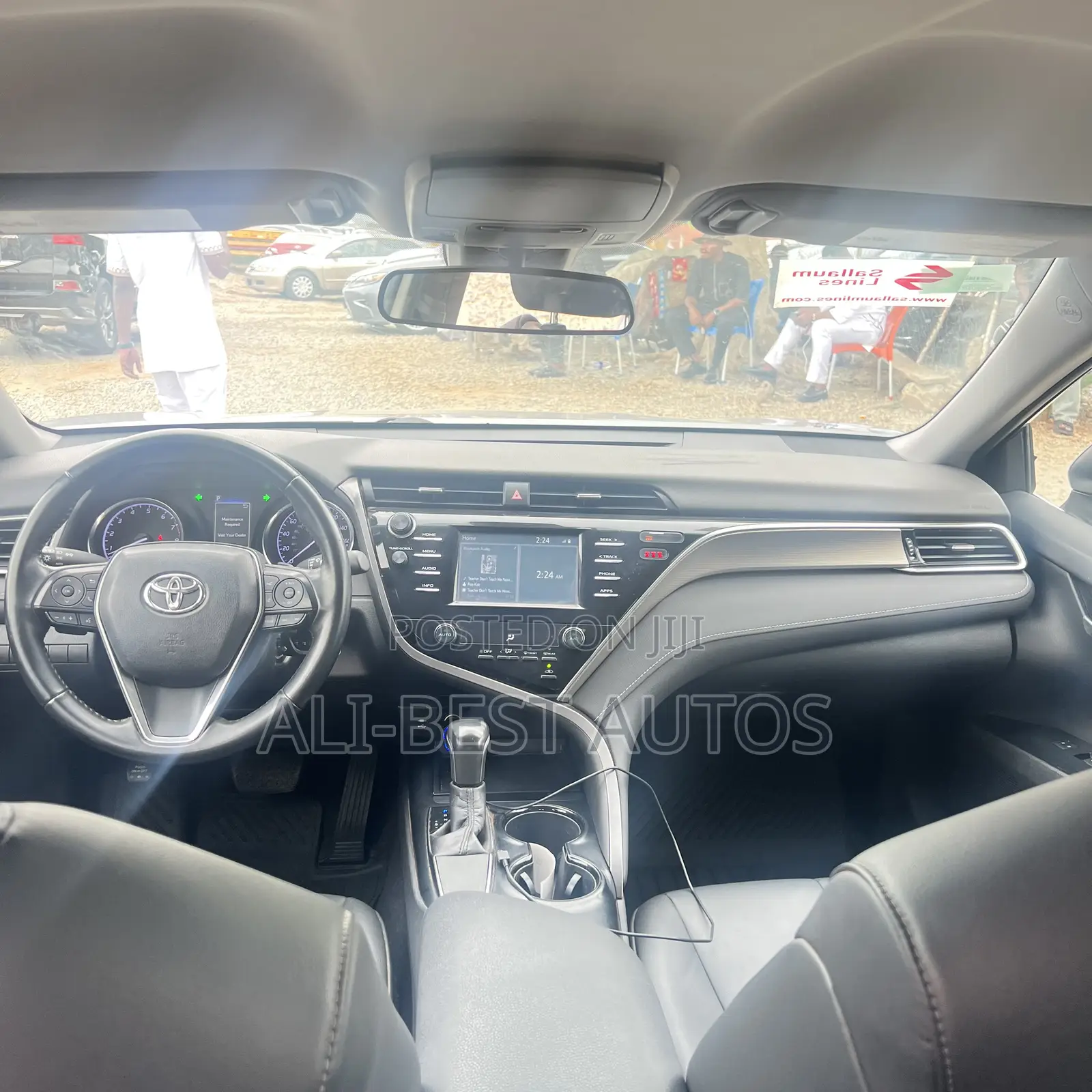 Toyota Camry SE FWD (2.5L 4cyl 8AM) 2018 Silver
