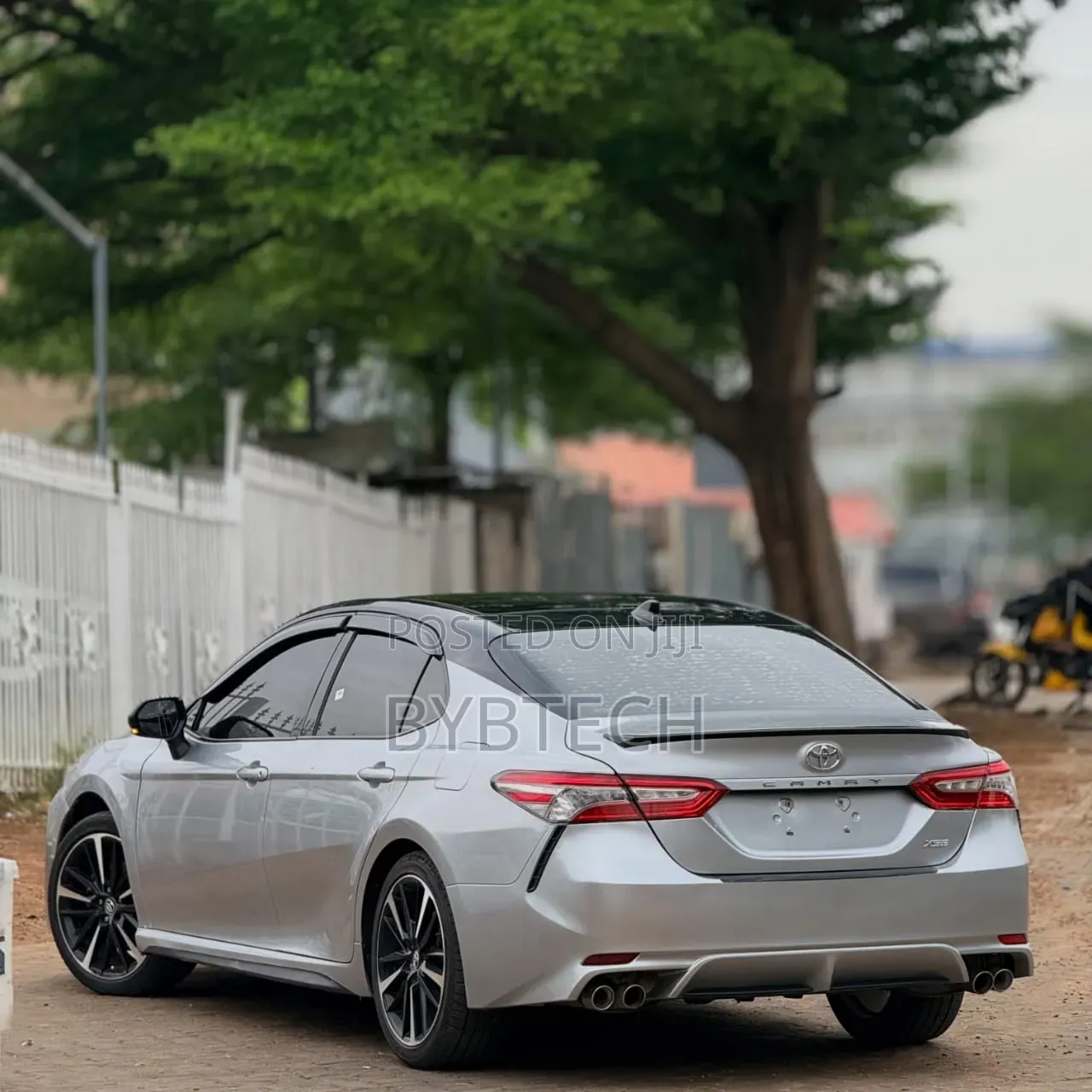 Toyota Camry XSE V6 (3.5L V6 8A) 2019 Silver