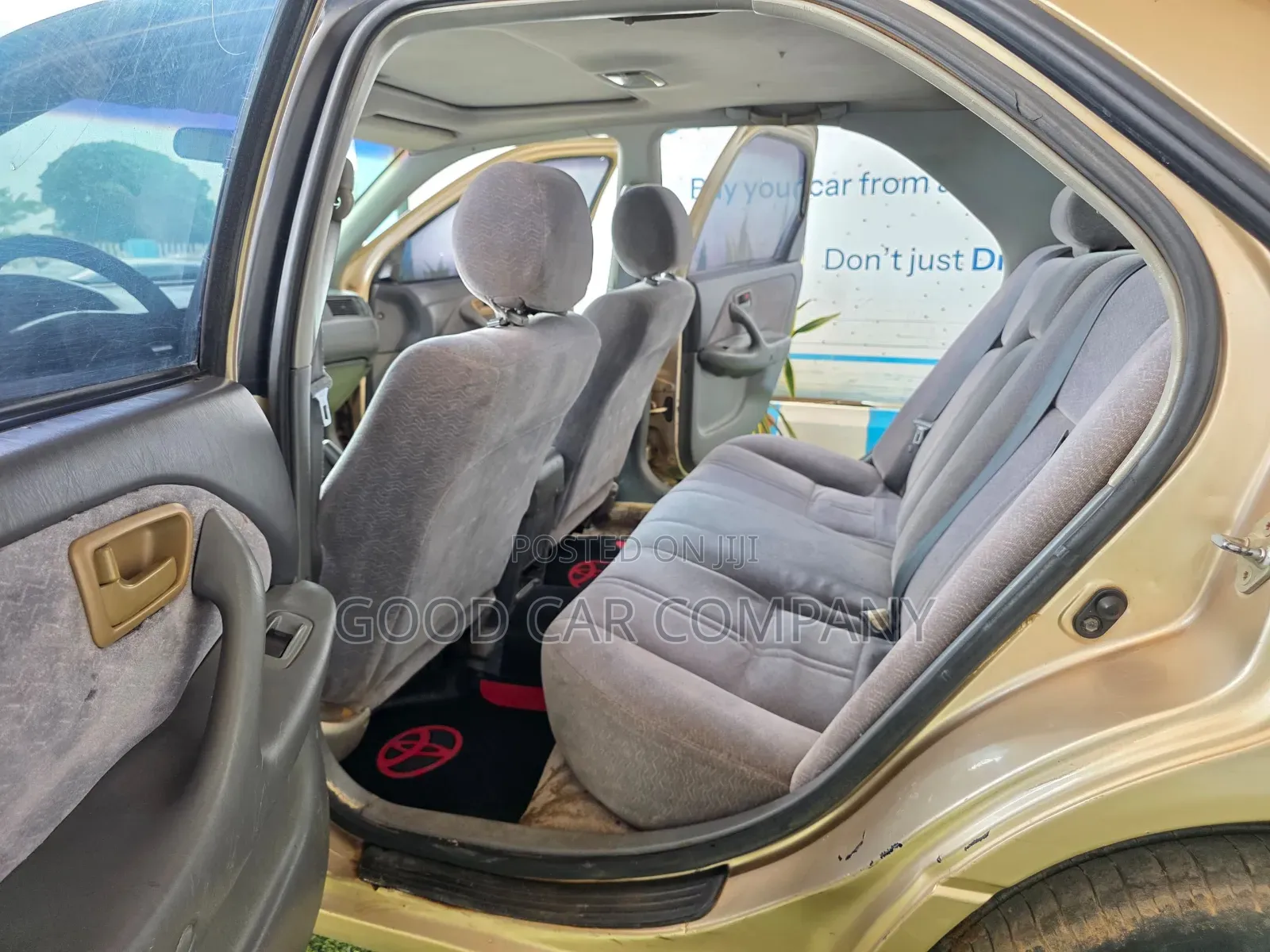 Toyota Camry Automatic 1999 Gold