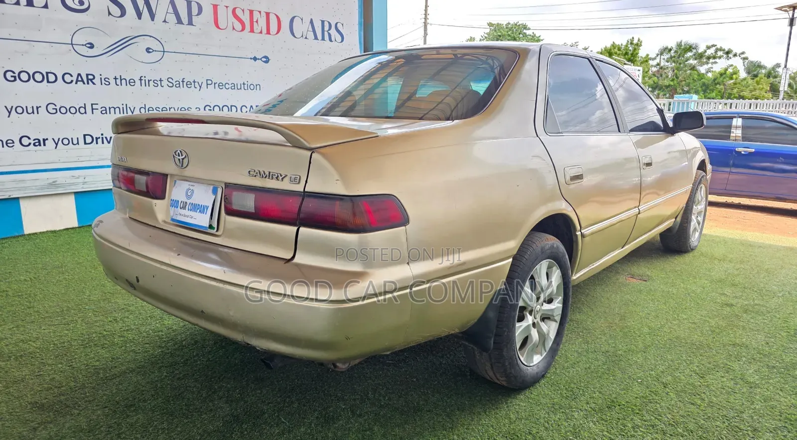 Toyota Camry Automatic 1999 Gold