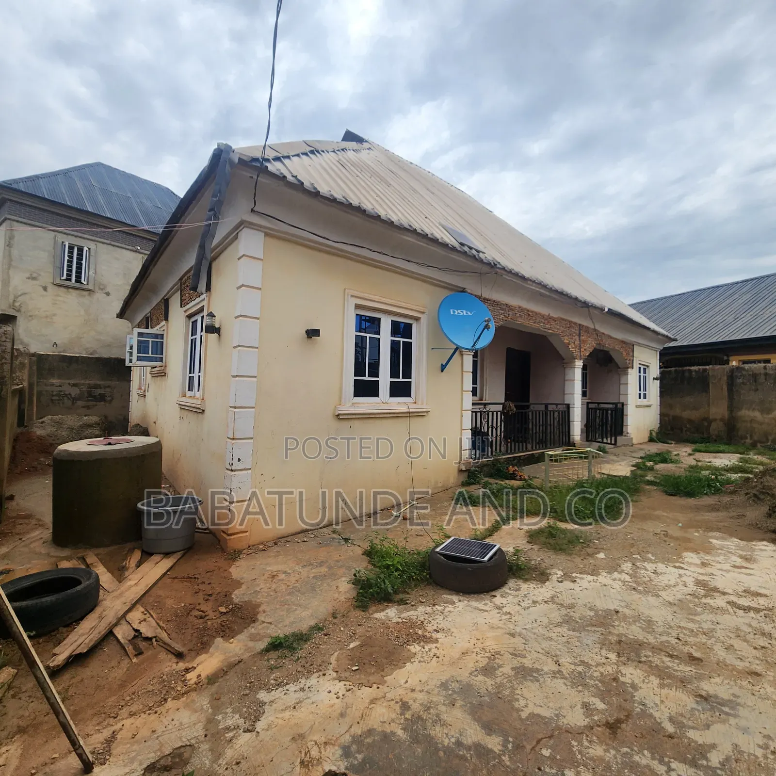 2bdrm Block of Flats in Elewuro, Olohunda for sale