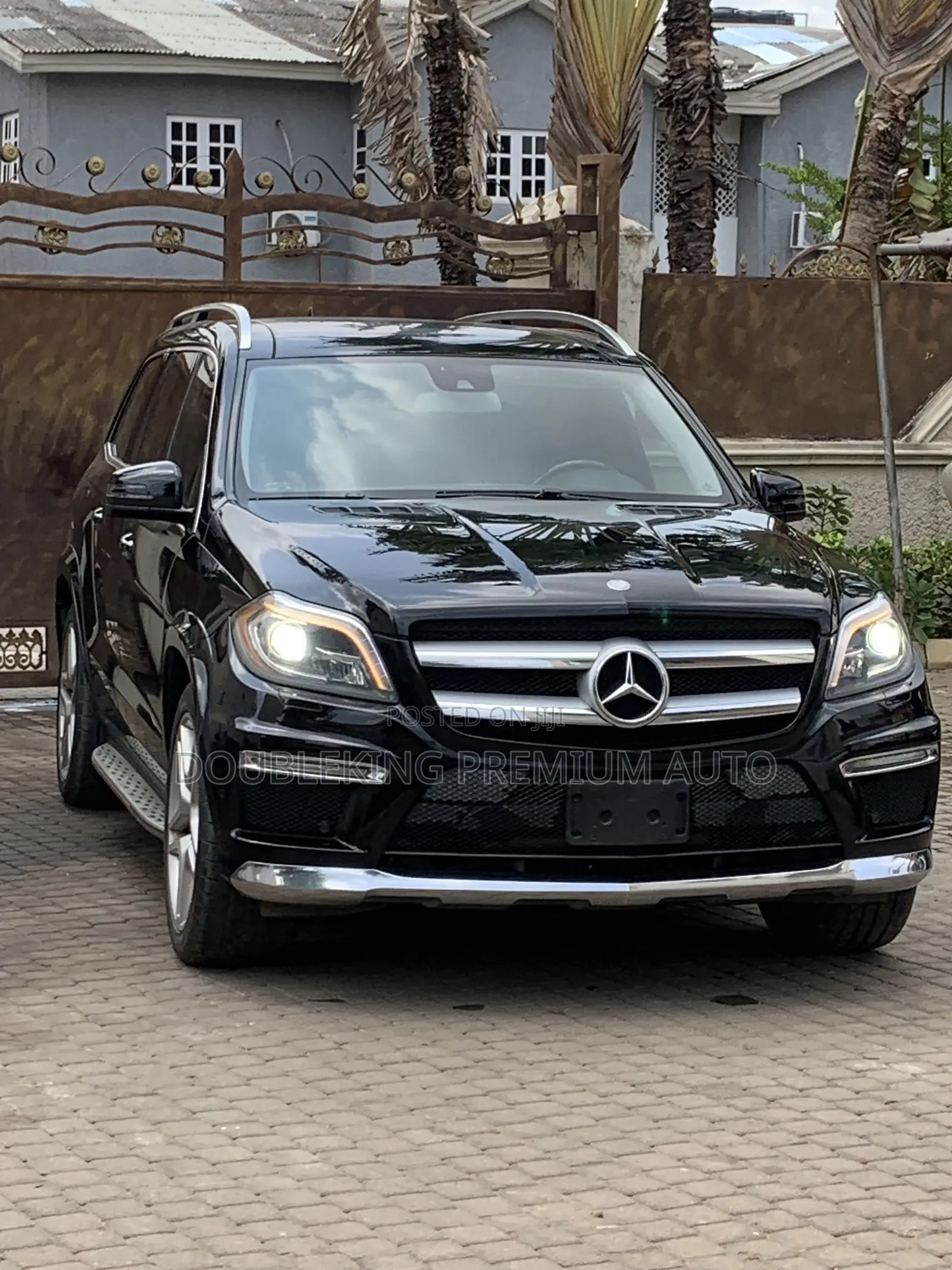 Mercedes-Benz GL-Class GL550 4MATIC 4dr SUV AWD (4.7L 8cyl Turbo 7A)