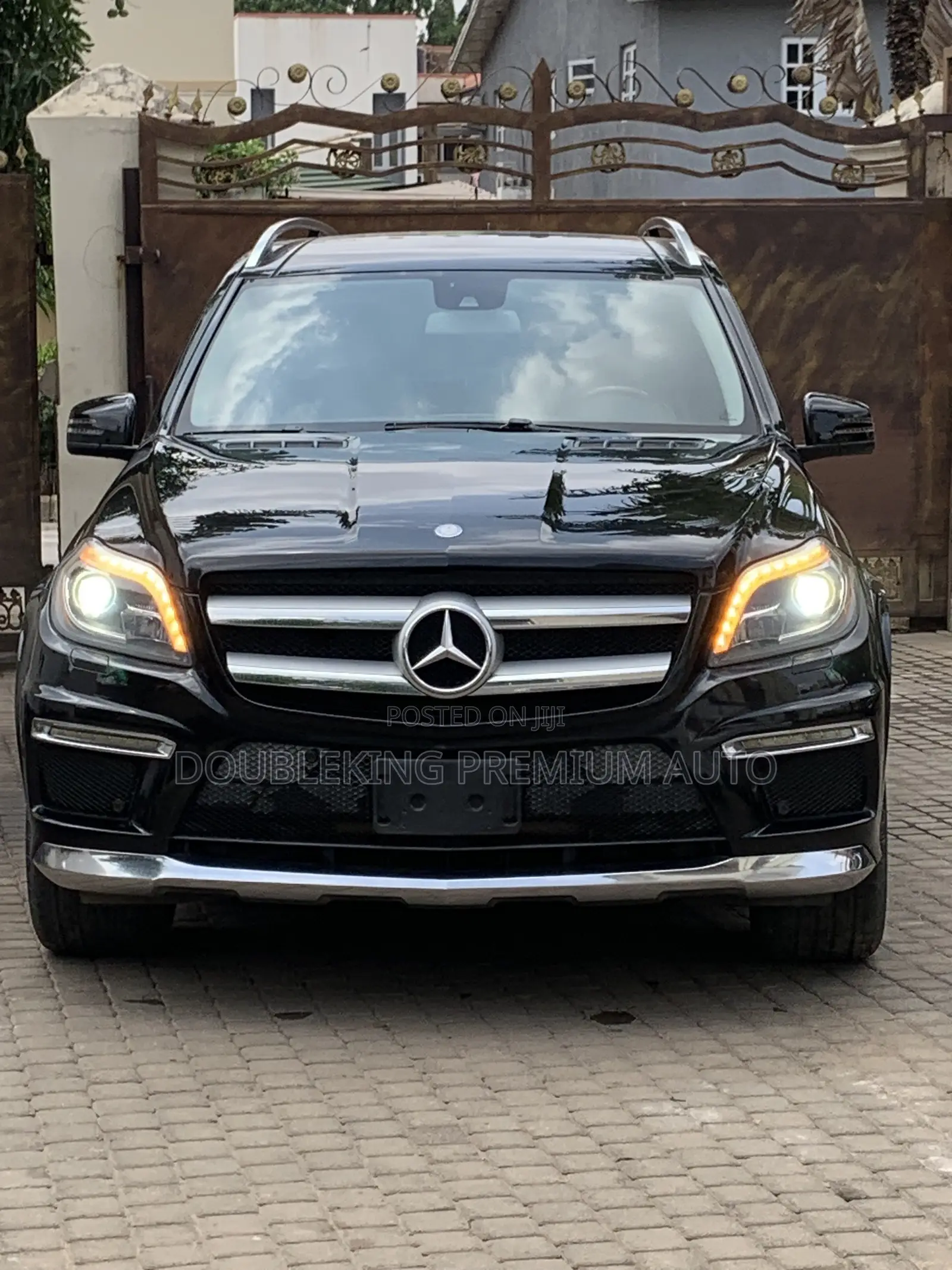 Mercedes-Benz GL-Class GL550 4MATIC 4dr SUV AWD (4.7L 8cyl Turbo 7A)
