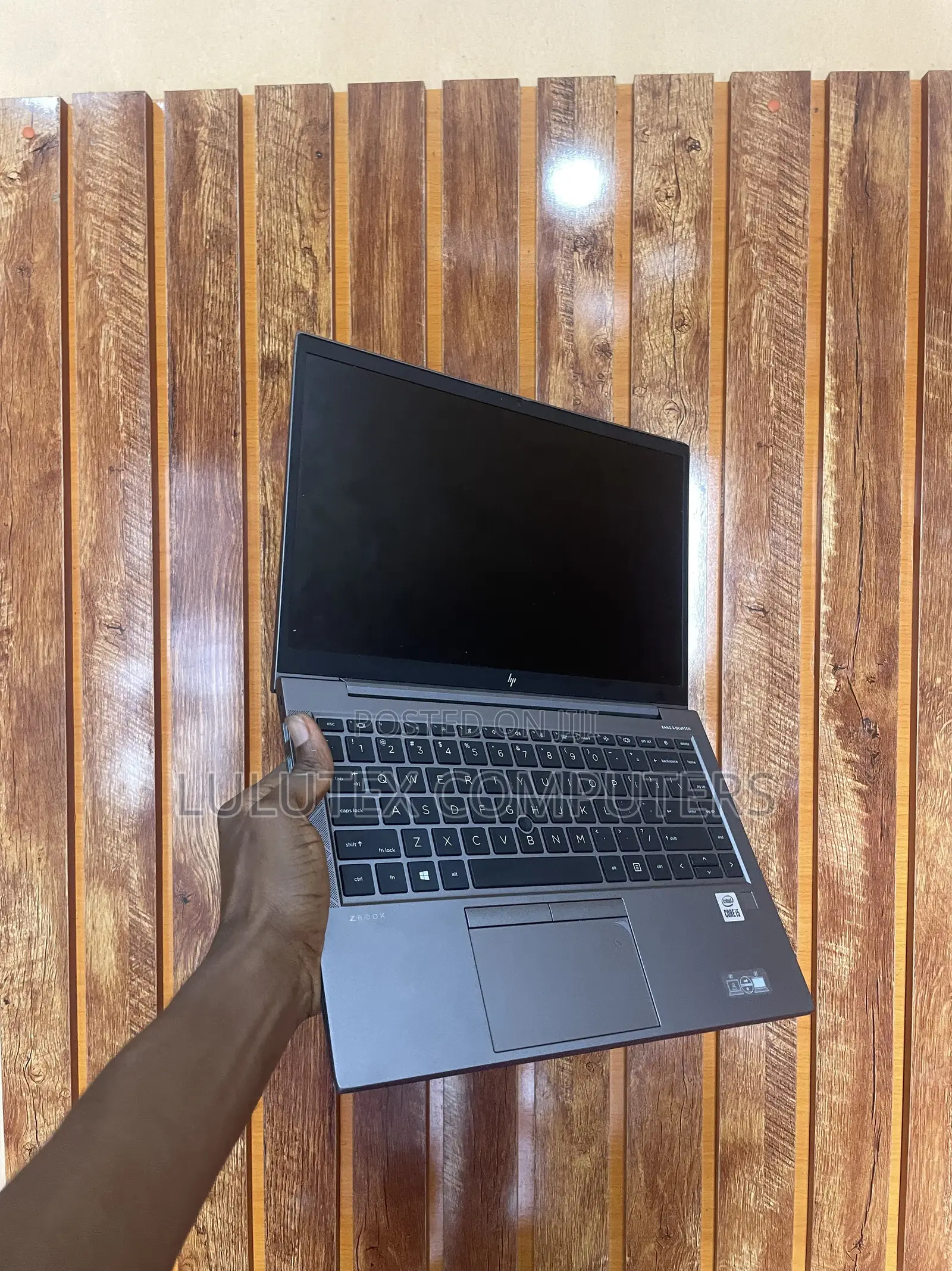 Laptop HP ZBook Firefly 14 G7 8GB Intel Core i5 SSD 256GB