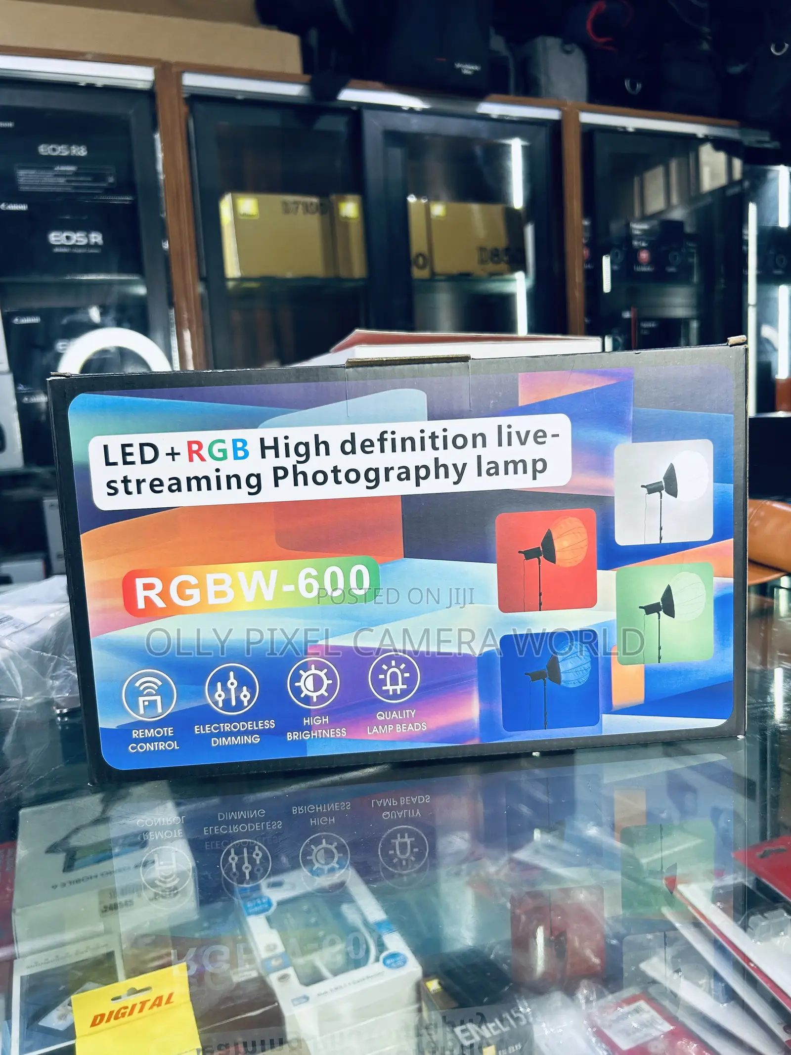 RGBW-600 Led and RGB Streaming Photography Light
