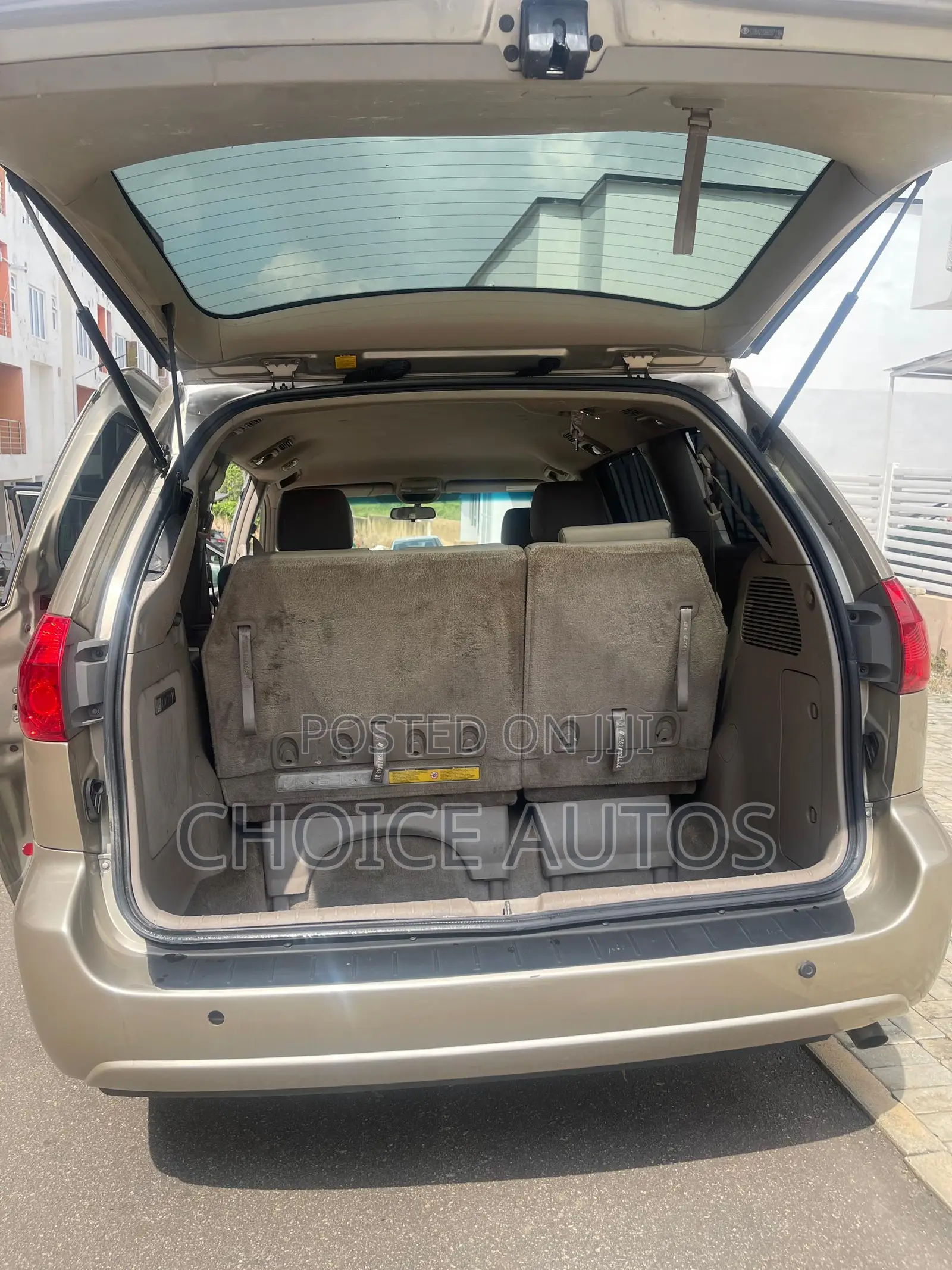 Toyota Sienna 2005 Gold