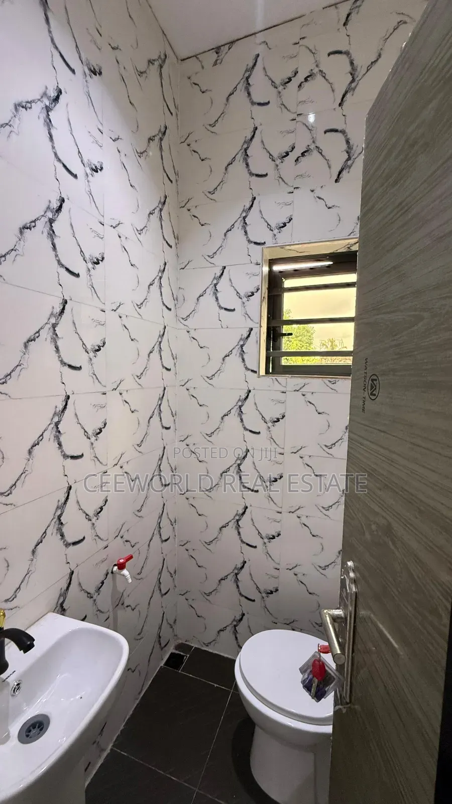 3bdrm Bungalow in Temidire Estate, Ologuneru for sale