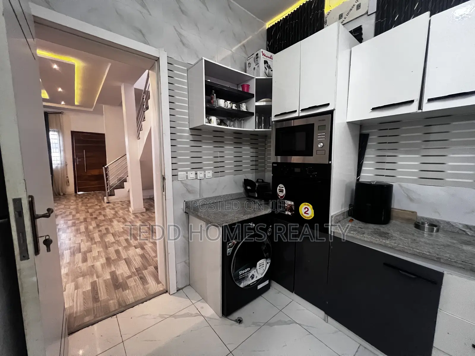 Furnished 1bdrm Shared Apartment in Dpkay District, Lekki Phase 2