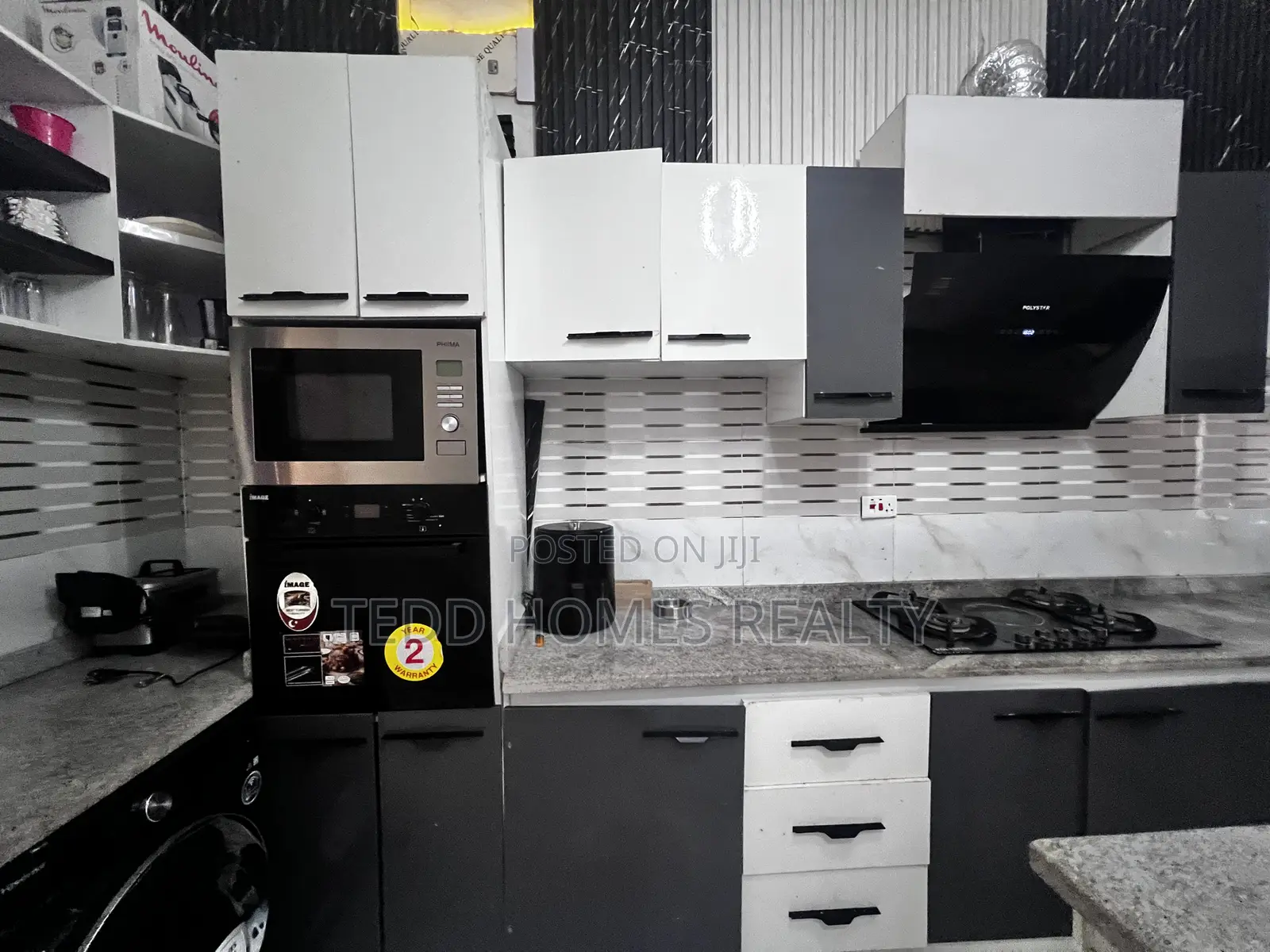 Furnished 1bdrm Shared Apartment in Dpkay District, Lekki Phase 2