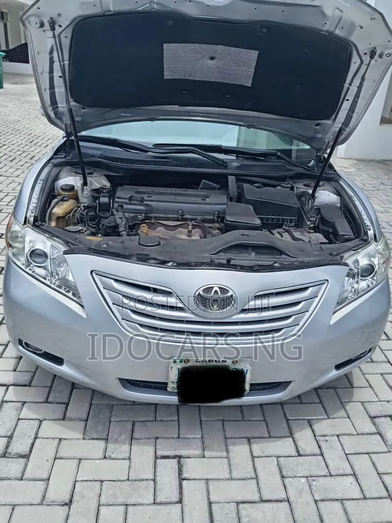 Toyota Camry LE 4dr Sedan (2.4L 4cyl 5A) 2009 Silver