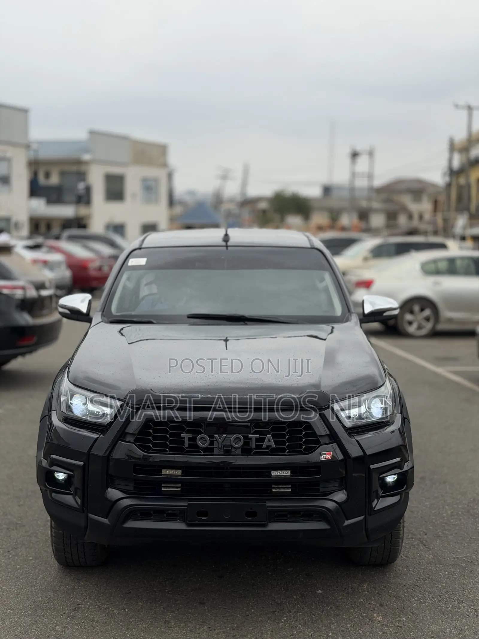 Toyota Hilux 2025 Black