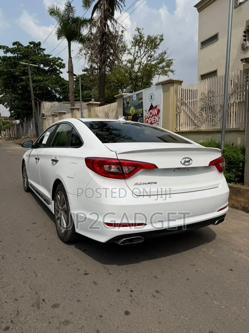 Hyundai Sonata Sport 4dr Sedan (2.4L 4cyl 6A) 2015 White