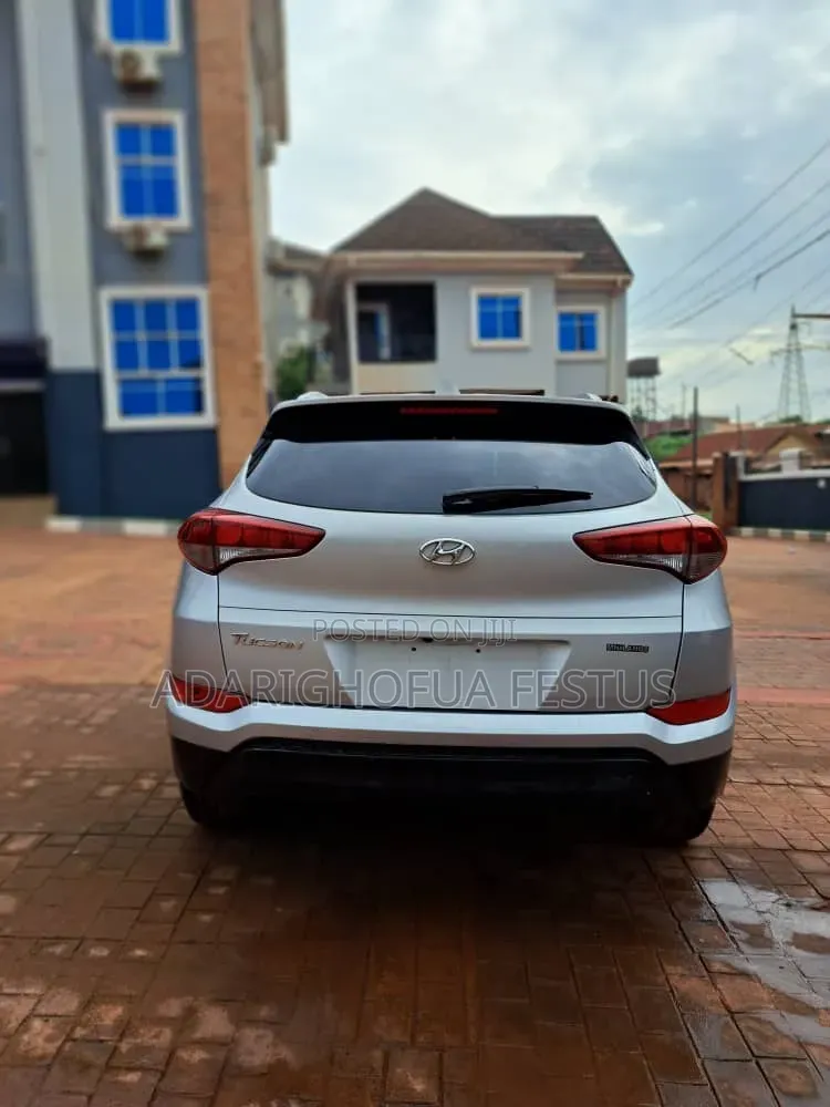 Hyundai Tucson 2018 Silver