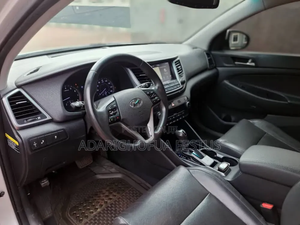 Hyundai Tucson 2018 Silver
