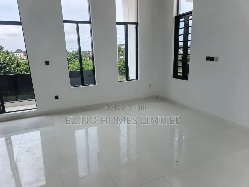 4bdrm Duplex in Walton Estate, Lekki Expressway for sale