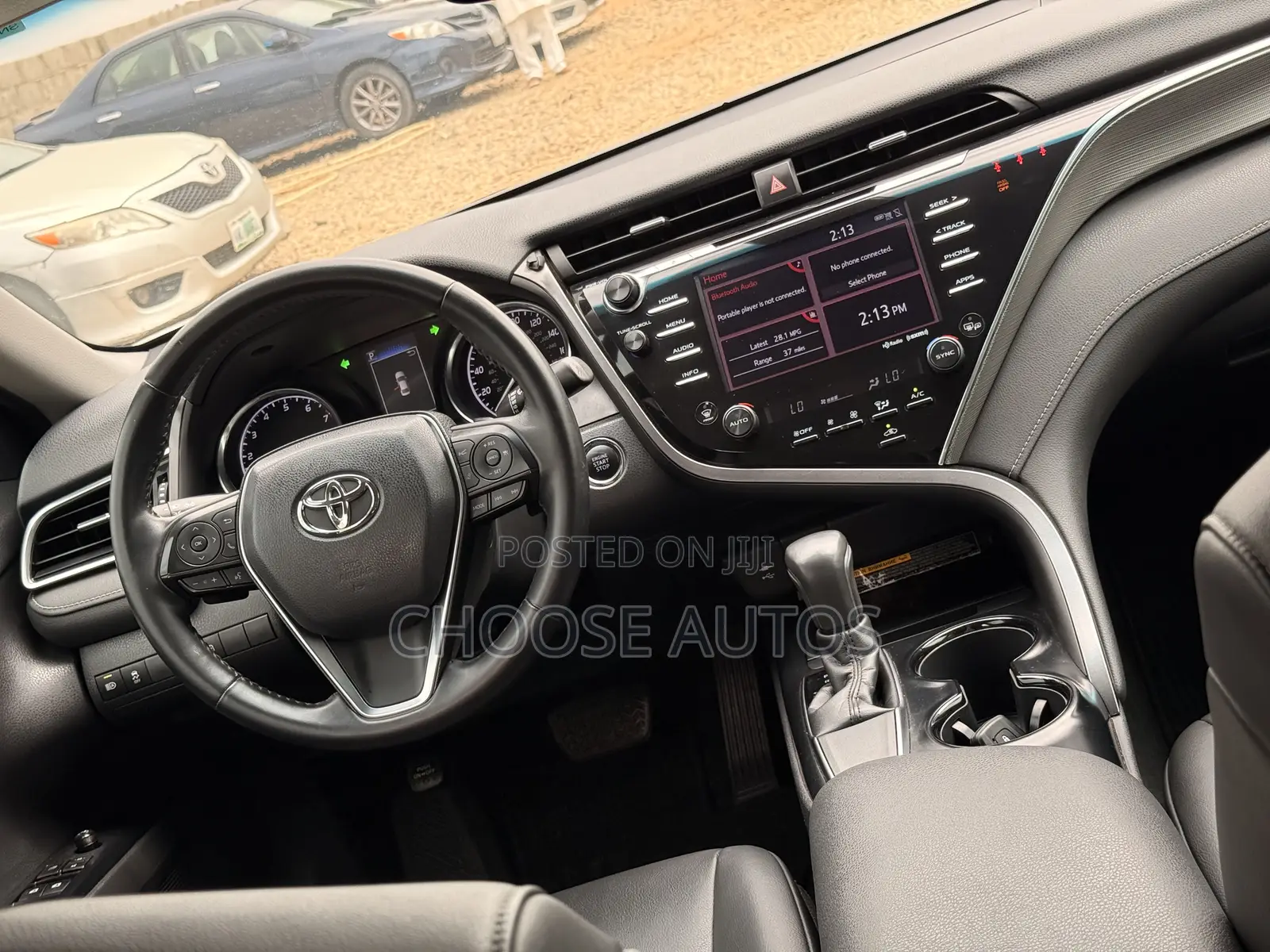 Toyota Camry SE FWD (2.5L 4cyl 8AM) 2018 Black