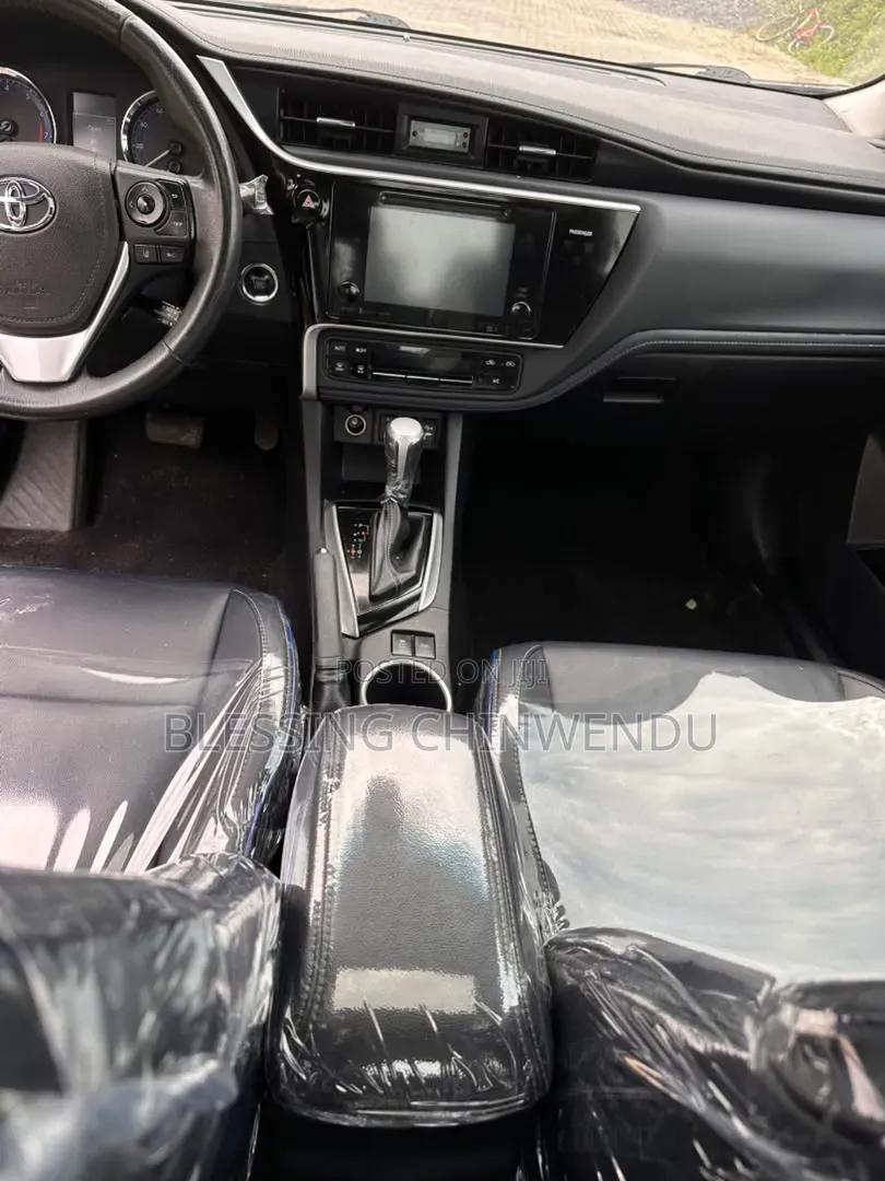 Toyota Corolla XSE 4dr Sedan (1.8L 4cyl CVT) 2017 Blue