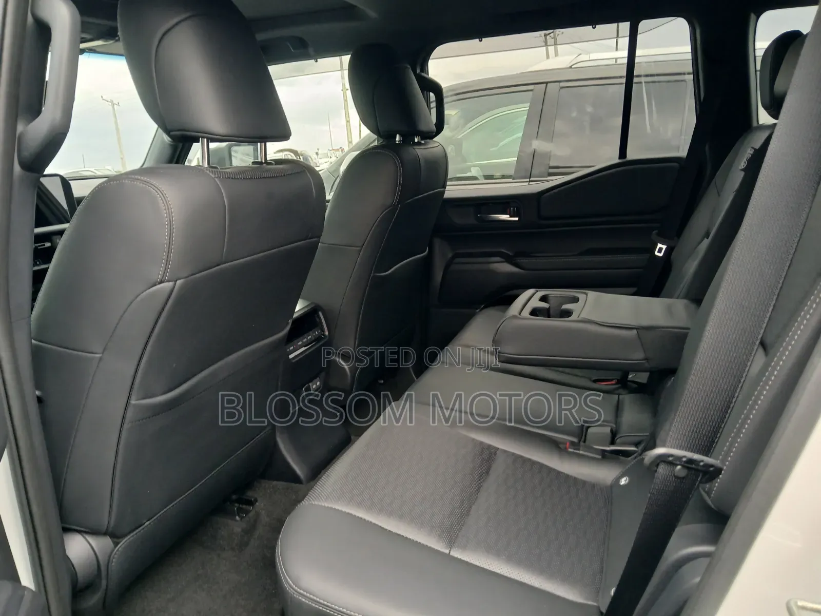 Toyota Land Cruiser 2024 White