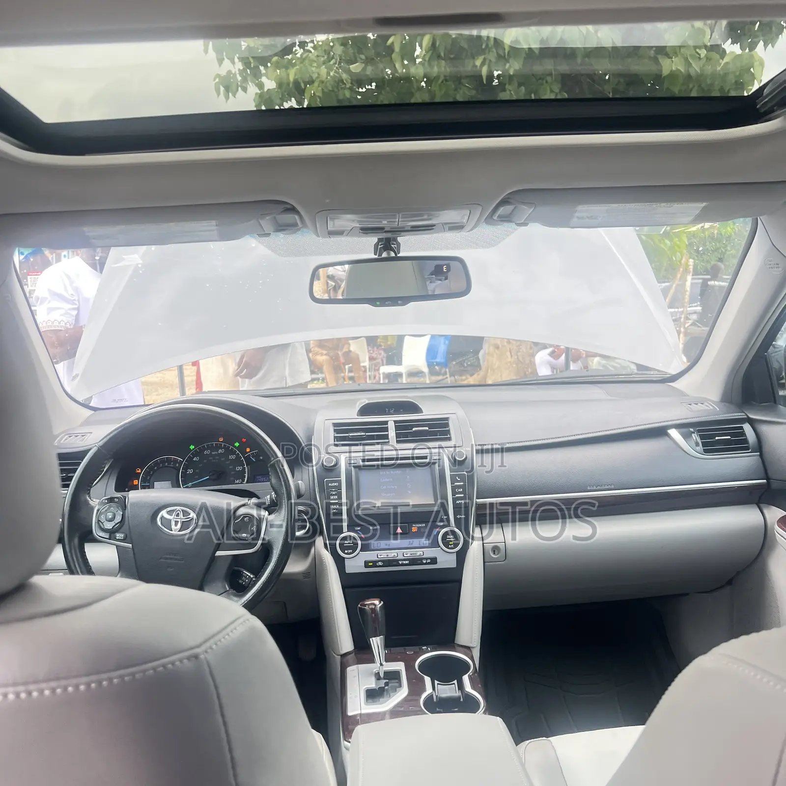 Toyota Camry XLE V6 4dr Sedan (3.5L 6cyl 6A) 2013 Gray