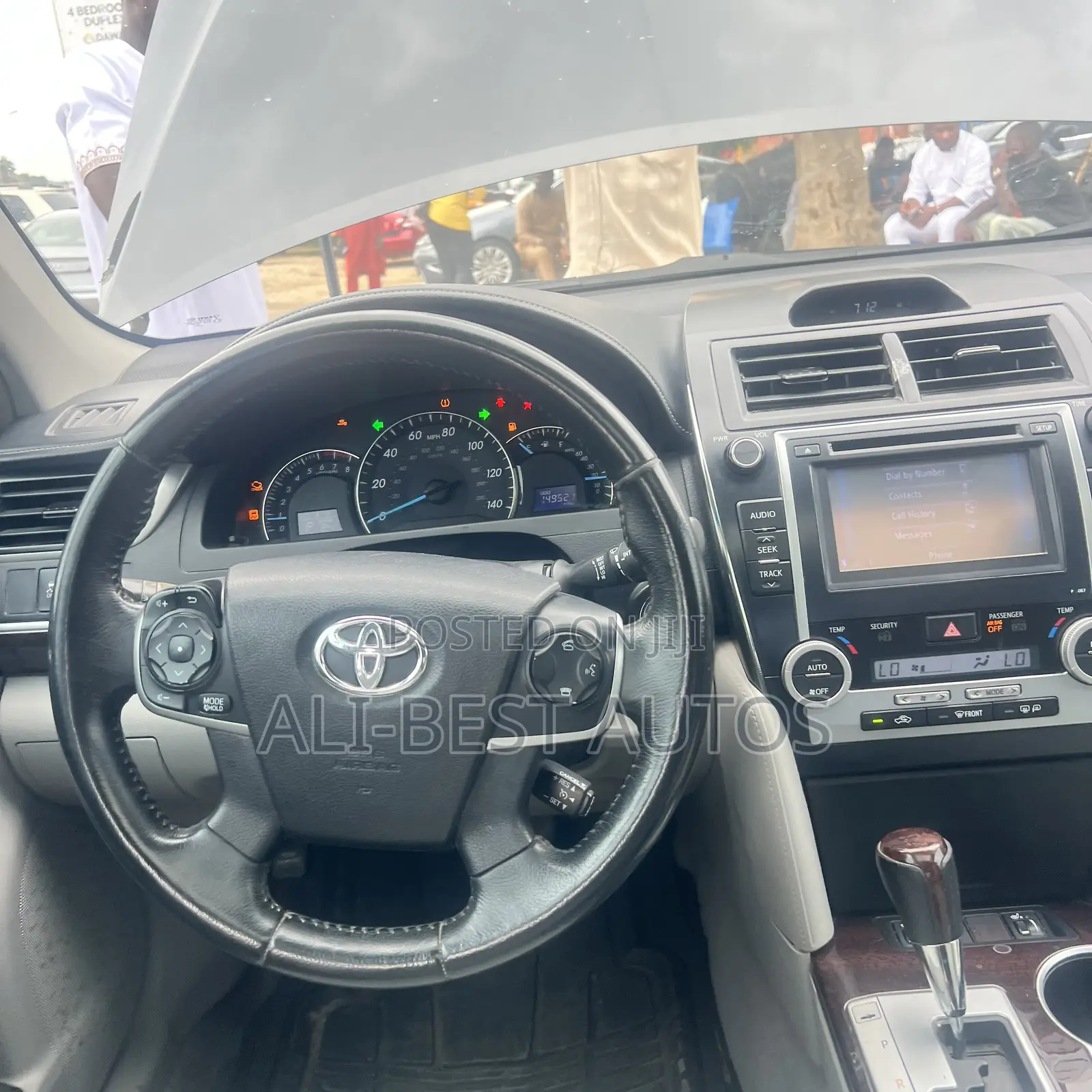 Toyota Camry XLE V6 4dr Sedan (3.5L 6cyl 6A) 2013 Gray