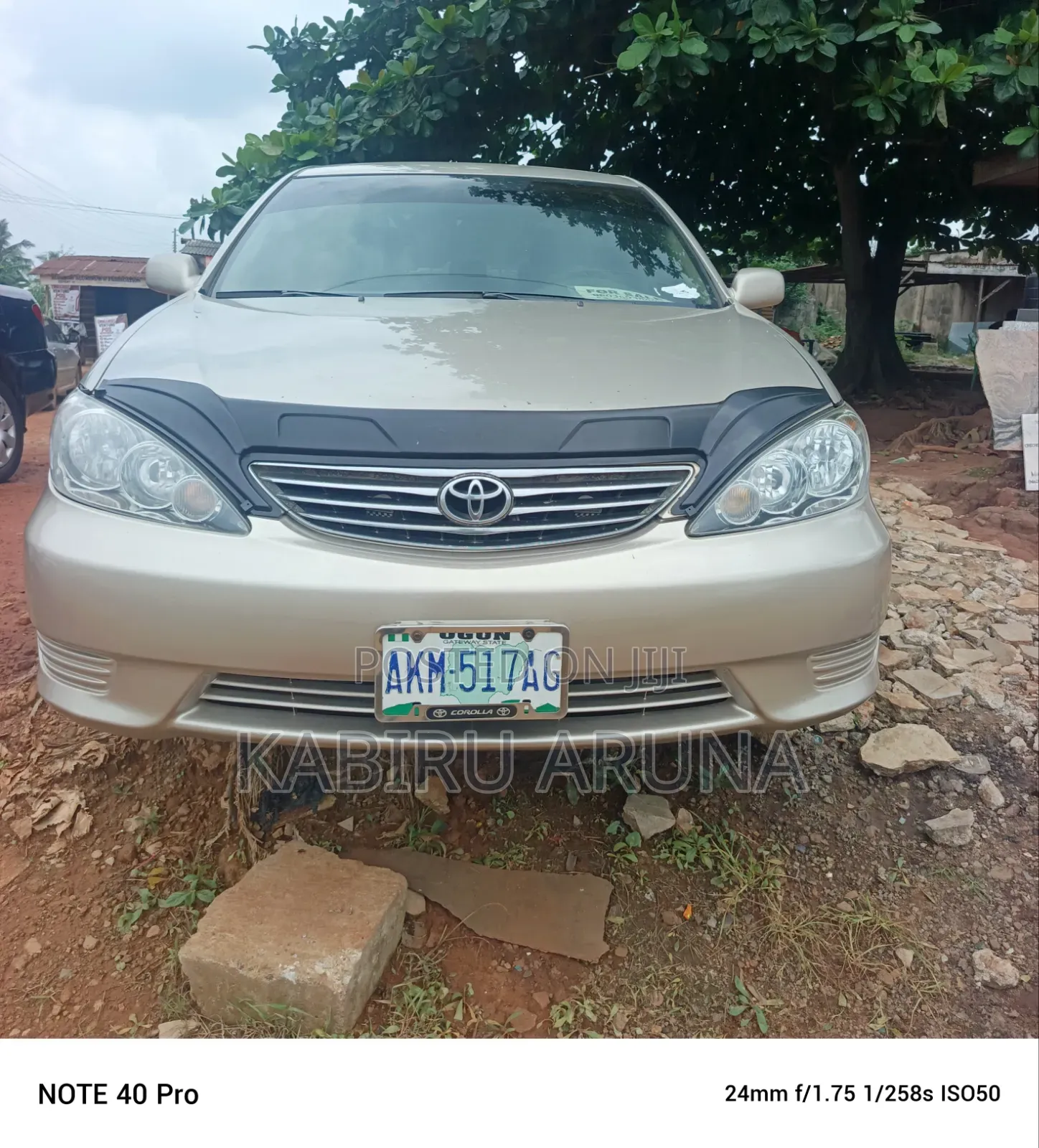 Toyota Camry 2005 Gold