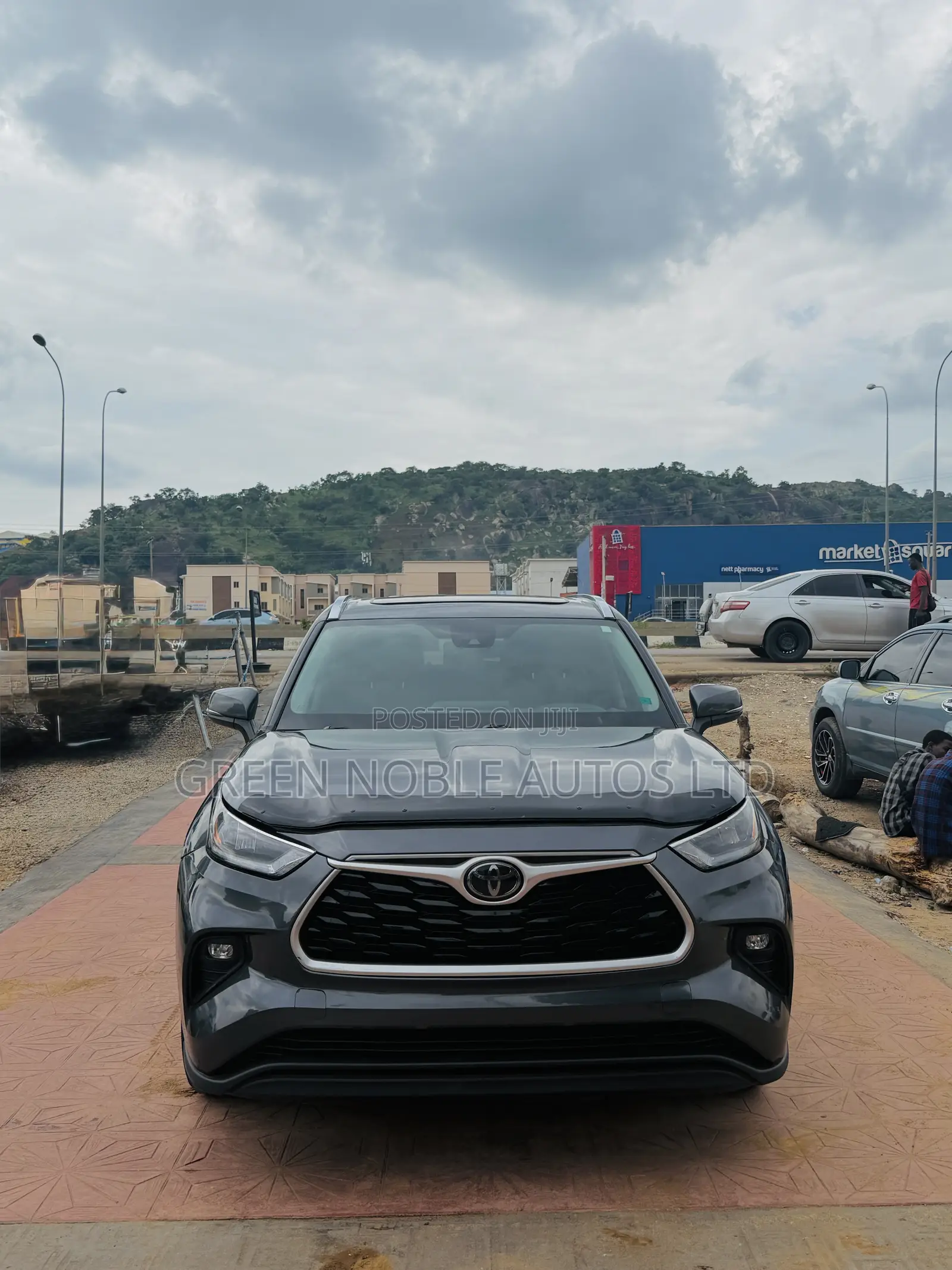 Toyota Highlander XLE AWD 2020 Gray