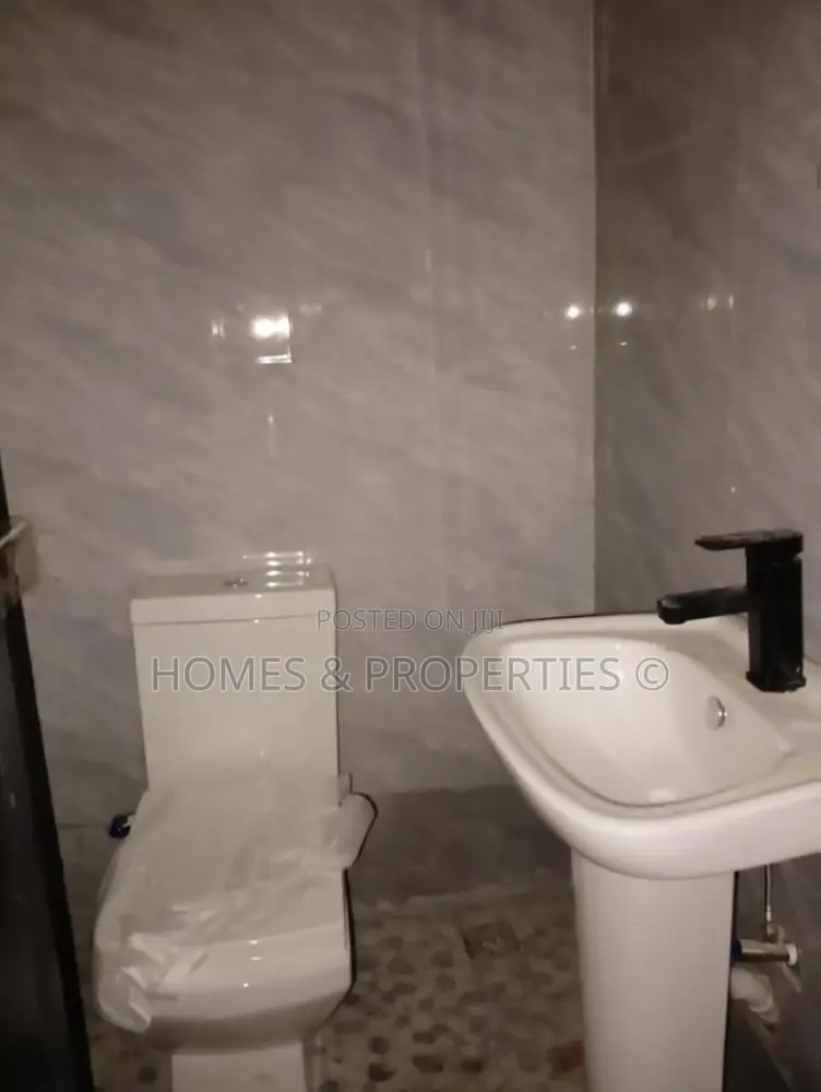 Mini Flat in Gbetu Axis, Awoyaya for rent