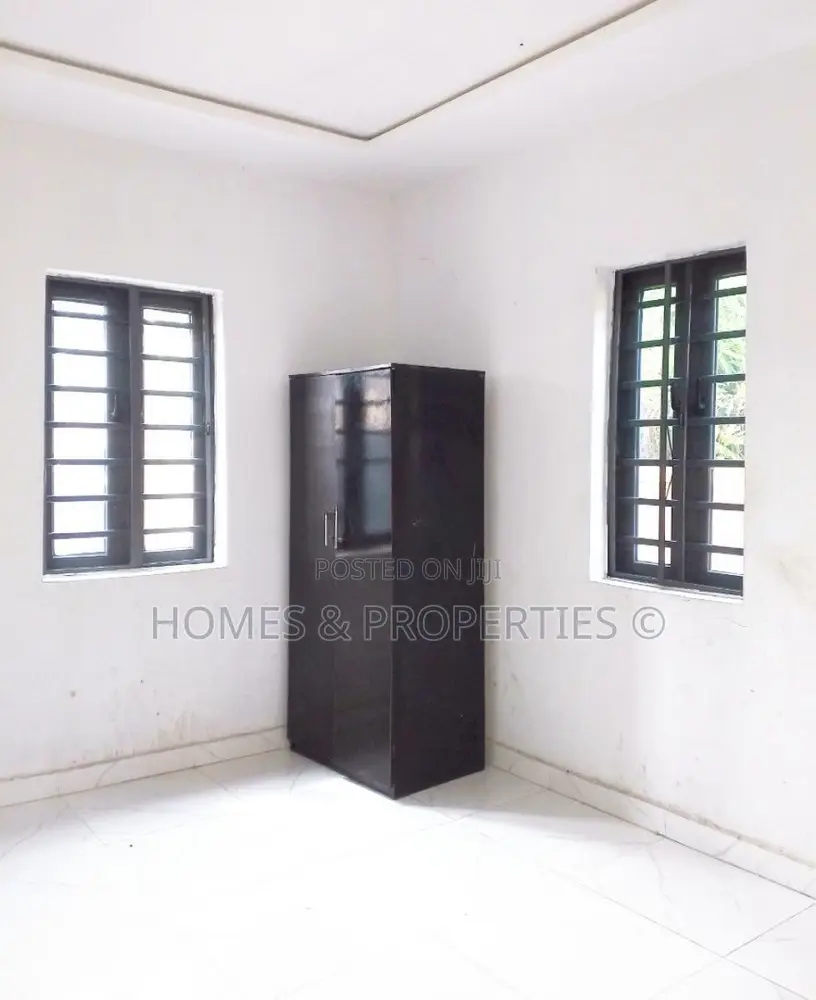 Mini Flat in Golf Estate, Bogije for rent